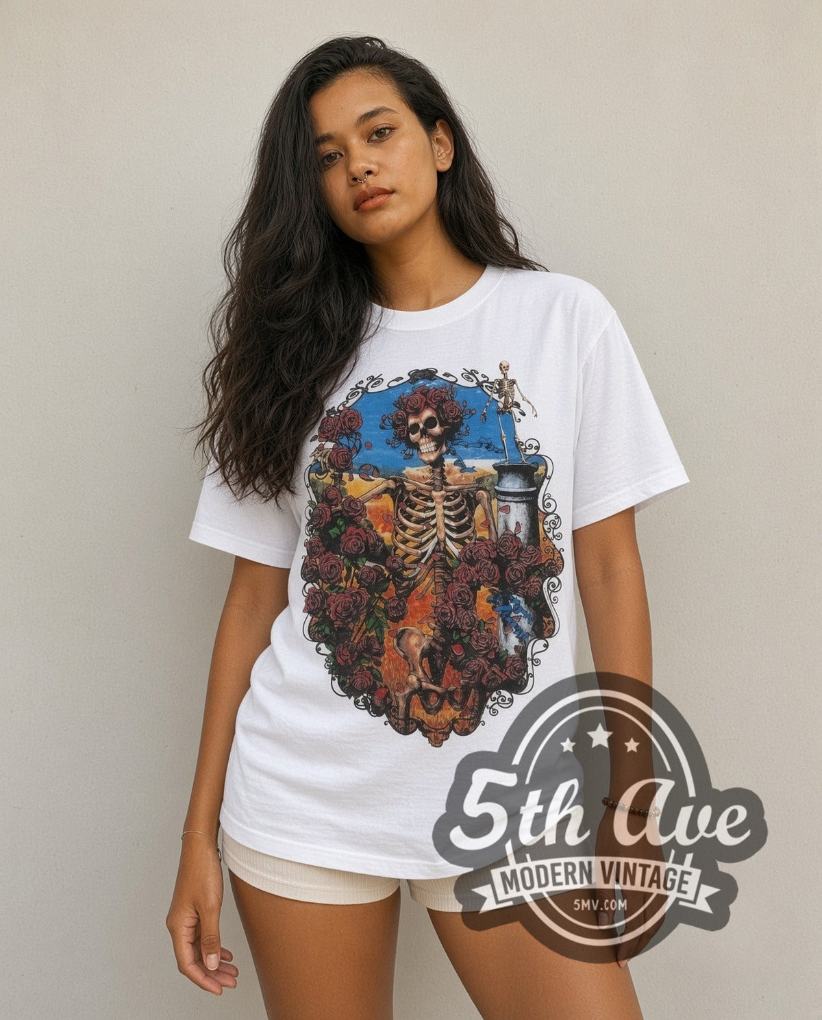 Model wearing the Grateful Dead Rose Skeleton vintage band t-shirt