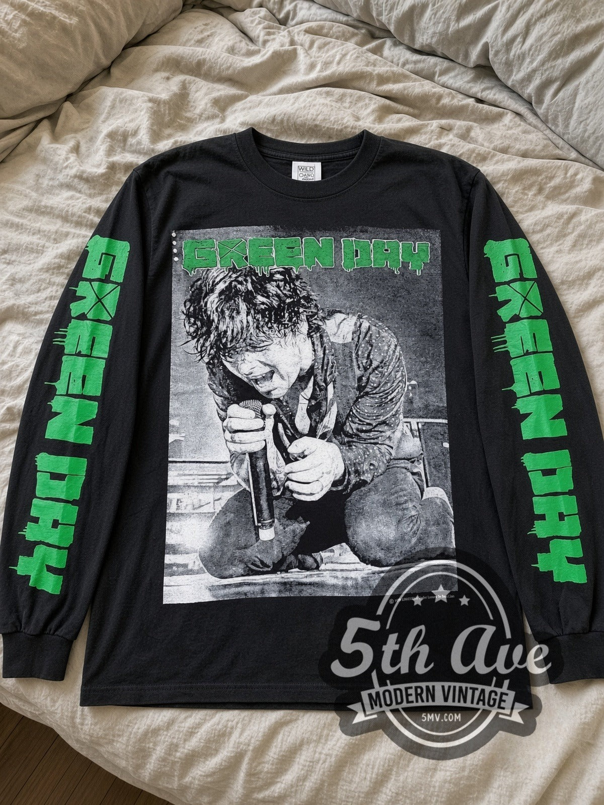 Green Day Kneeling Singer vintage band long sleeve tee laid flat