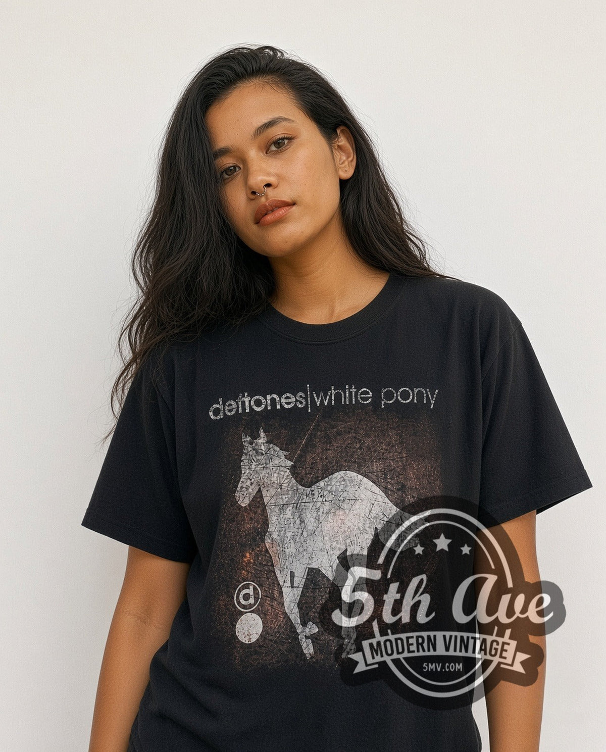 Model wearing the Deftones White Pony vintage band t-shirt in black