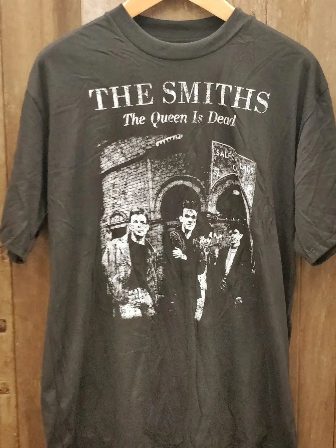 The Smiths – The Queen Is Dead Salford Lads Club vintage band t-shirt on rack