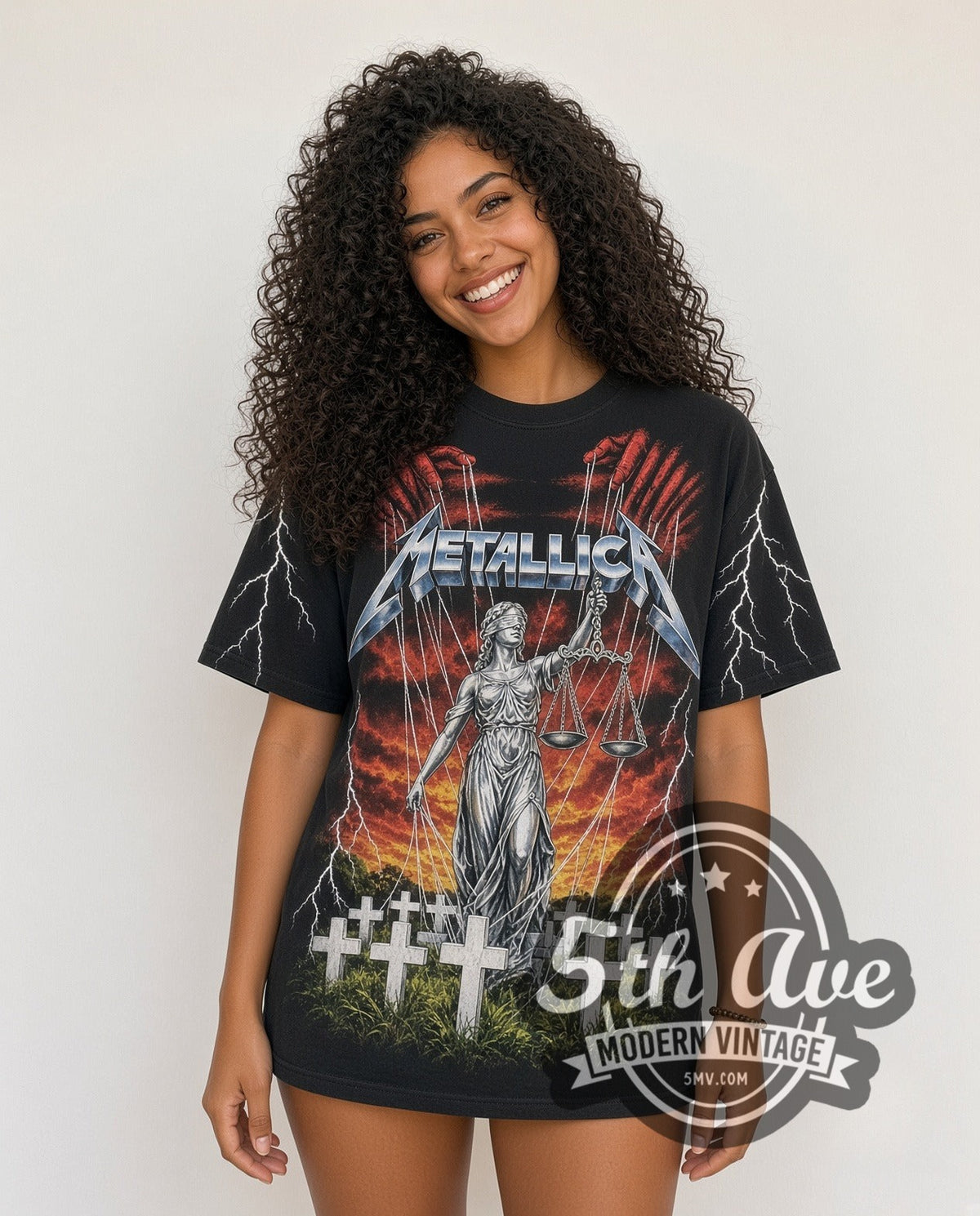 Model wearing the Metallica Master of Puppets vintage band t-shirt
