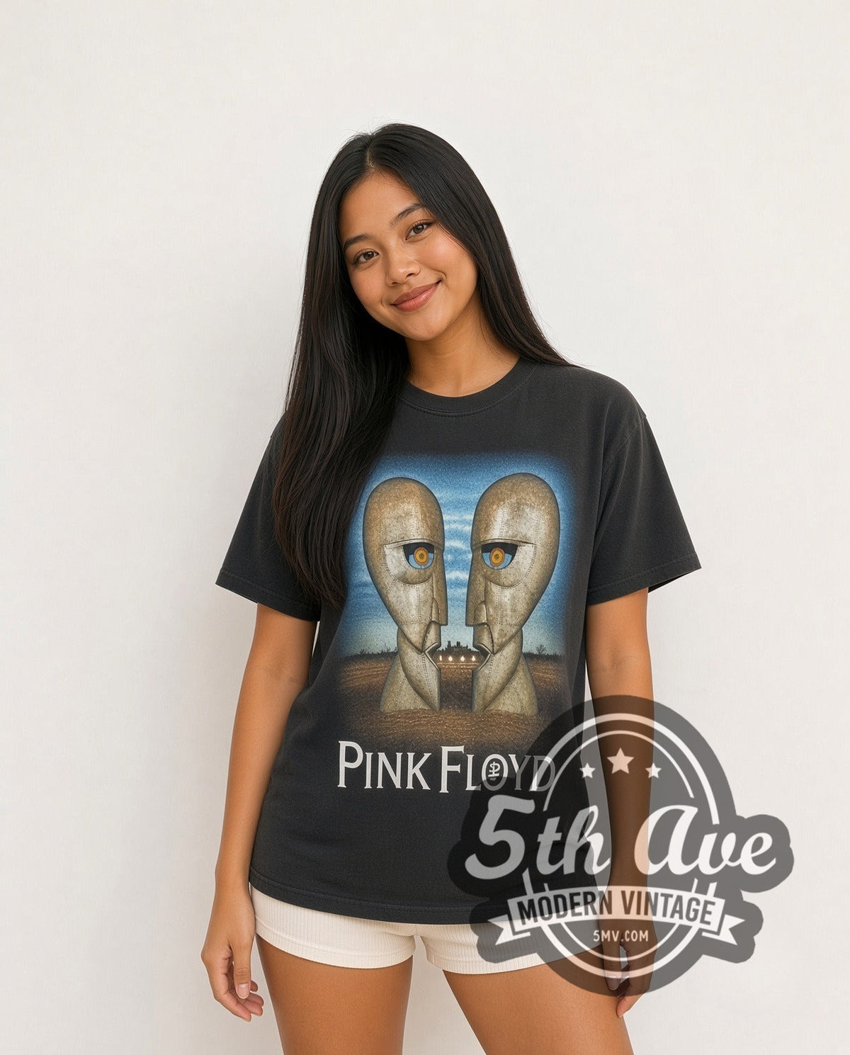 Model wearing the Pink Floyd North American Tour 1994 vintage band t-shirt