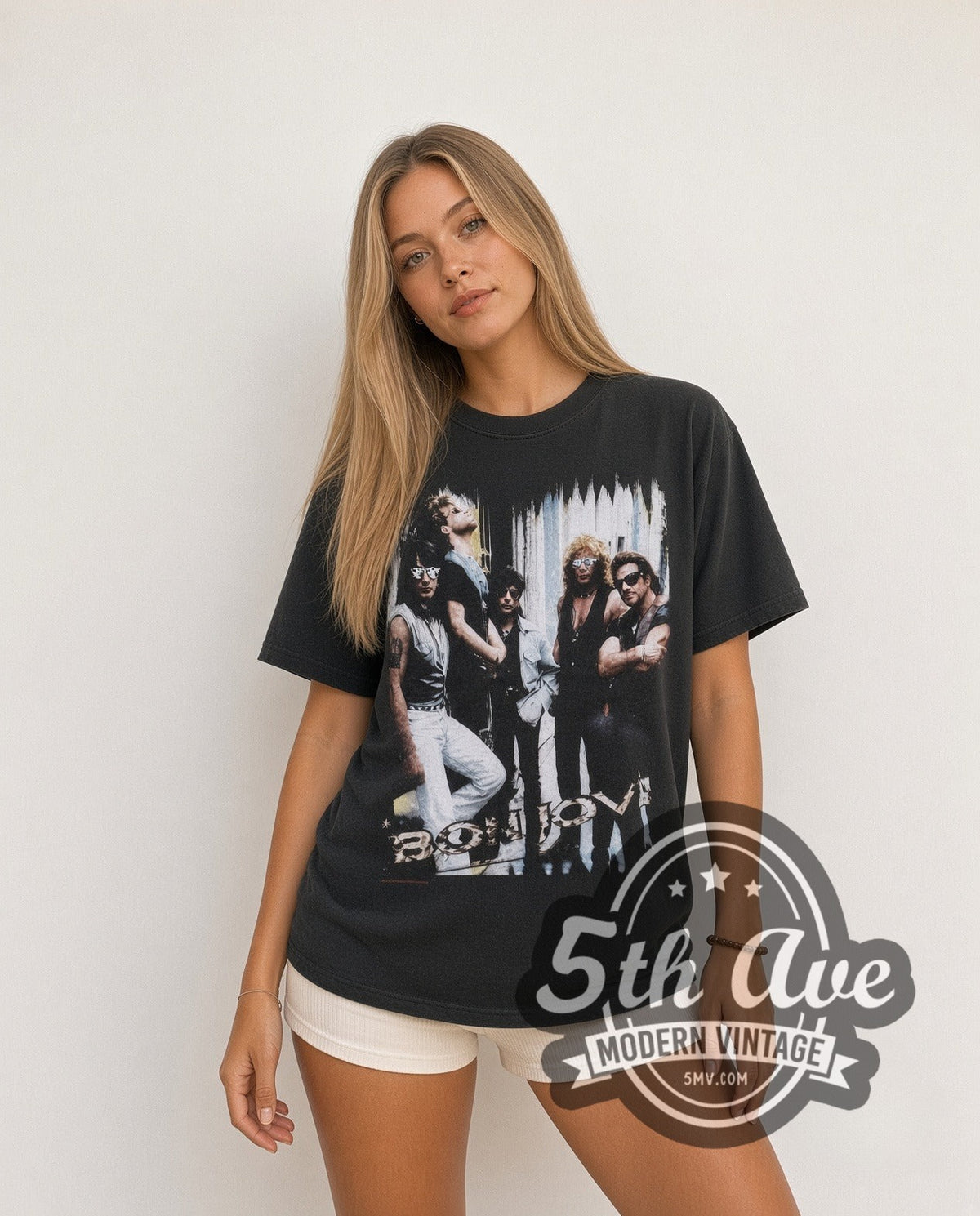 Model wearing the Bon Jovi Band Photo vintage band t-shirt in black