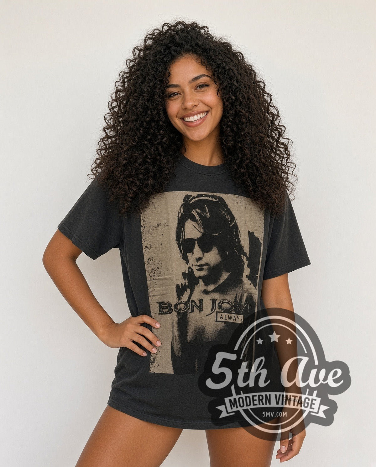 Model wearing the Bon Jovi Texas Groove vintage band t-shirt