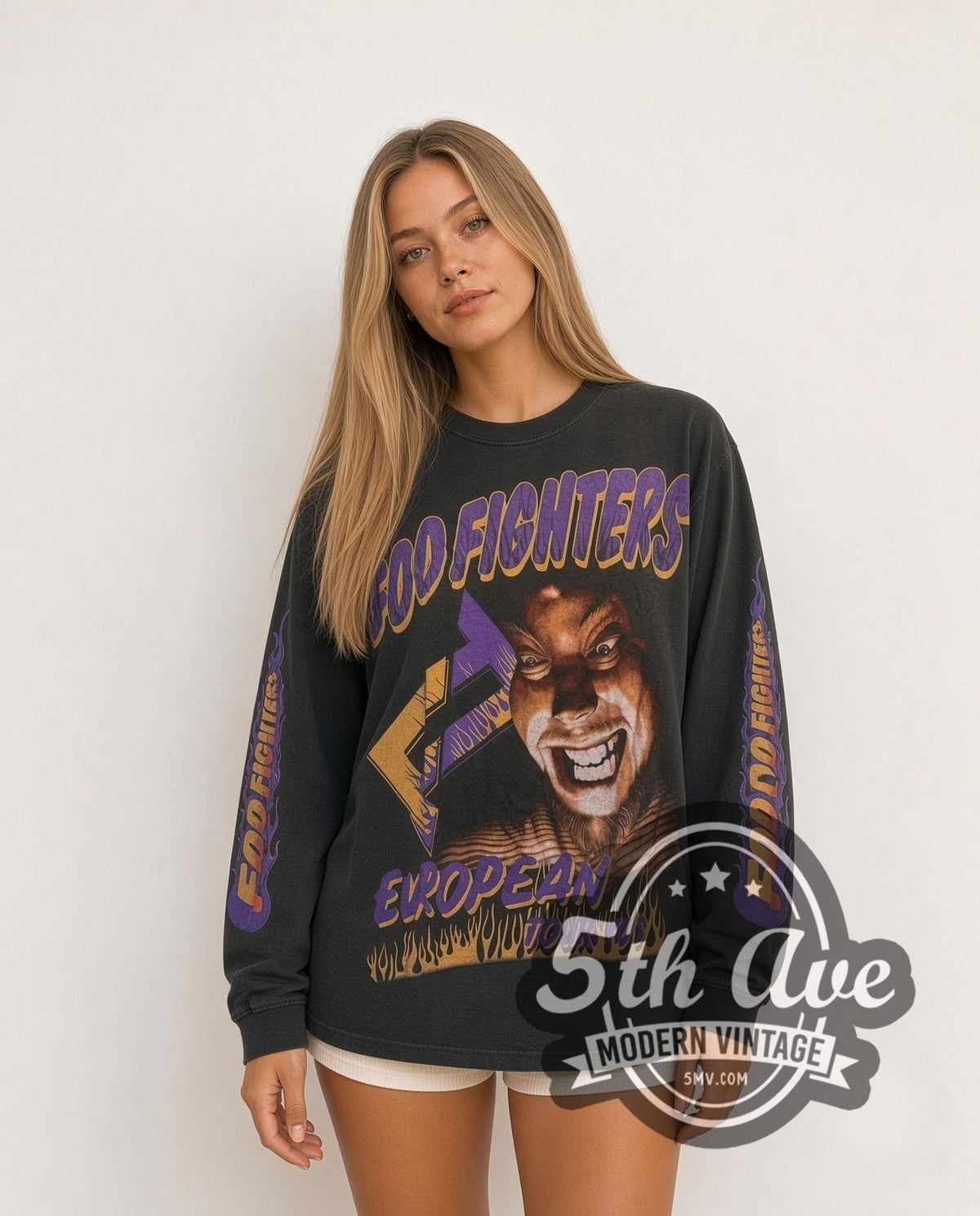 Model wearing the Foo Fighters vintage band long sleeve t-shirt