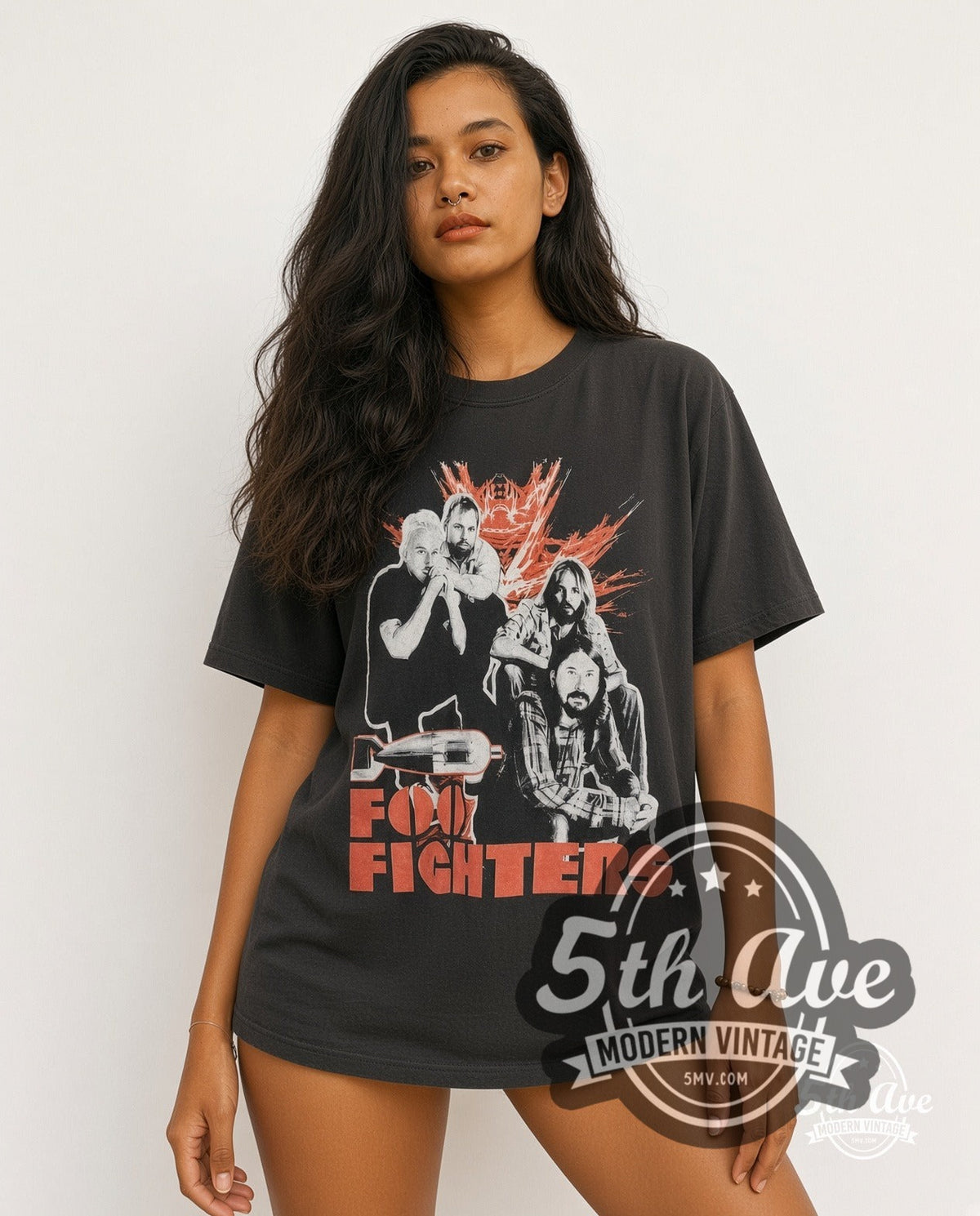 Model wearing the Foo Fighters Tour 2008 vintage band t-shirt in black