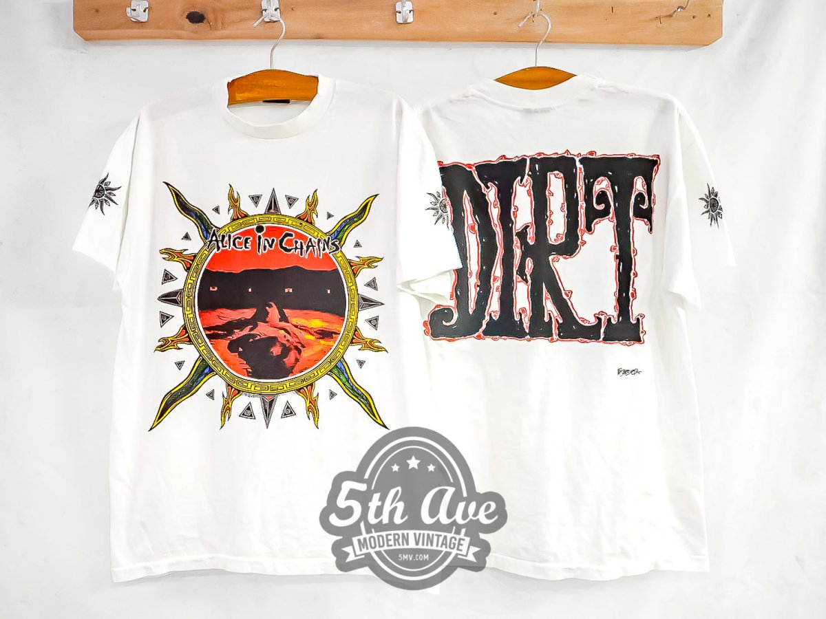 Alice in Chains 'DIRT' - Vintage Reprint Band T-Shirt - Vintage Band Shirts