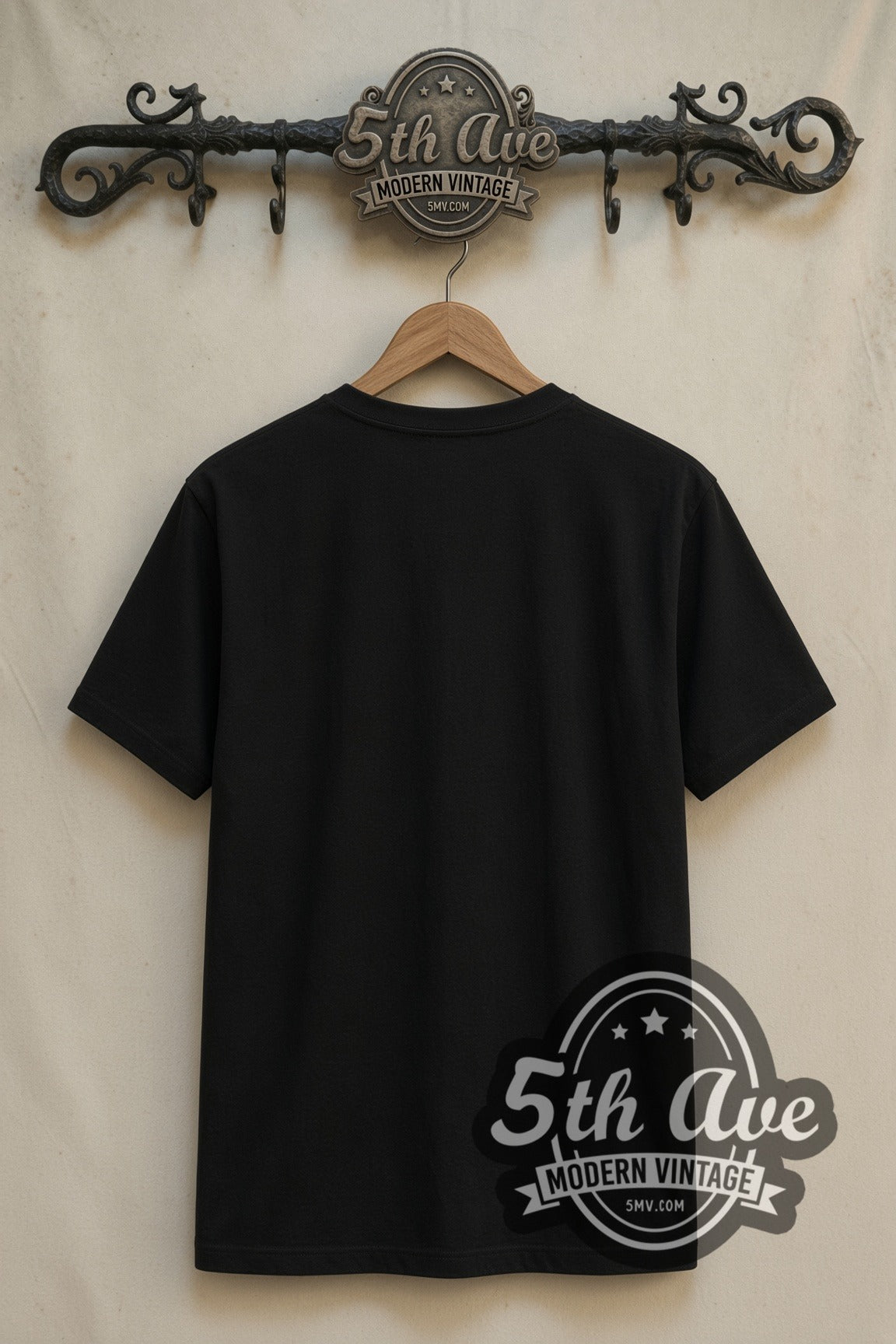 Plain black back of Bob Marley King of Reggae lion double stitched tee on rack