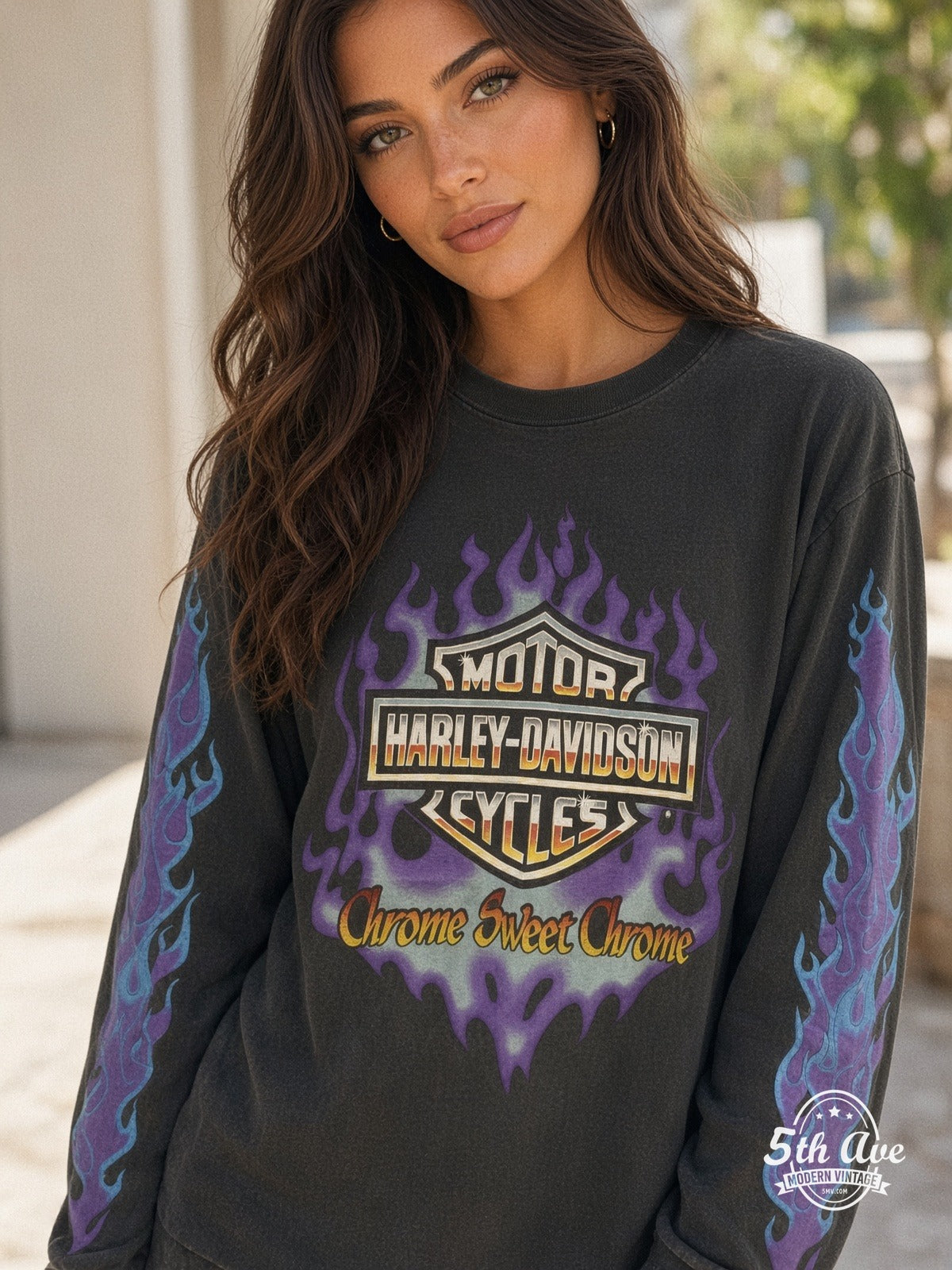 Model wearing Harley-Davidson Chrome Sweet Chrome Daytona vintage t-shirt