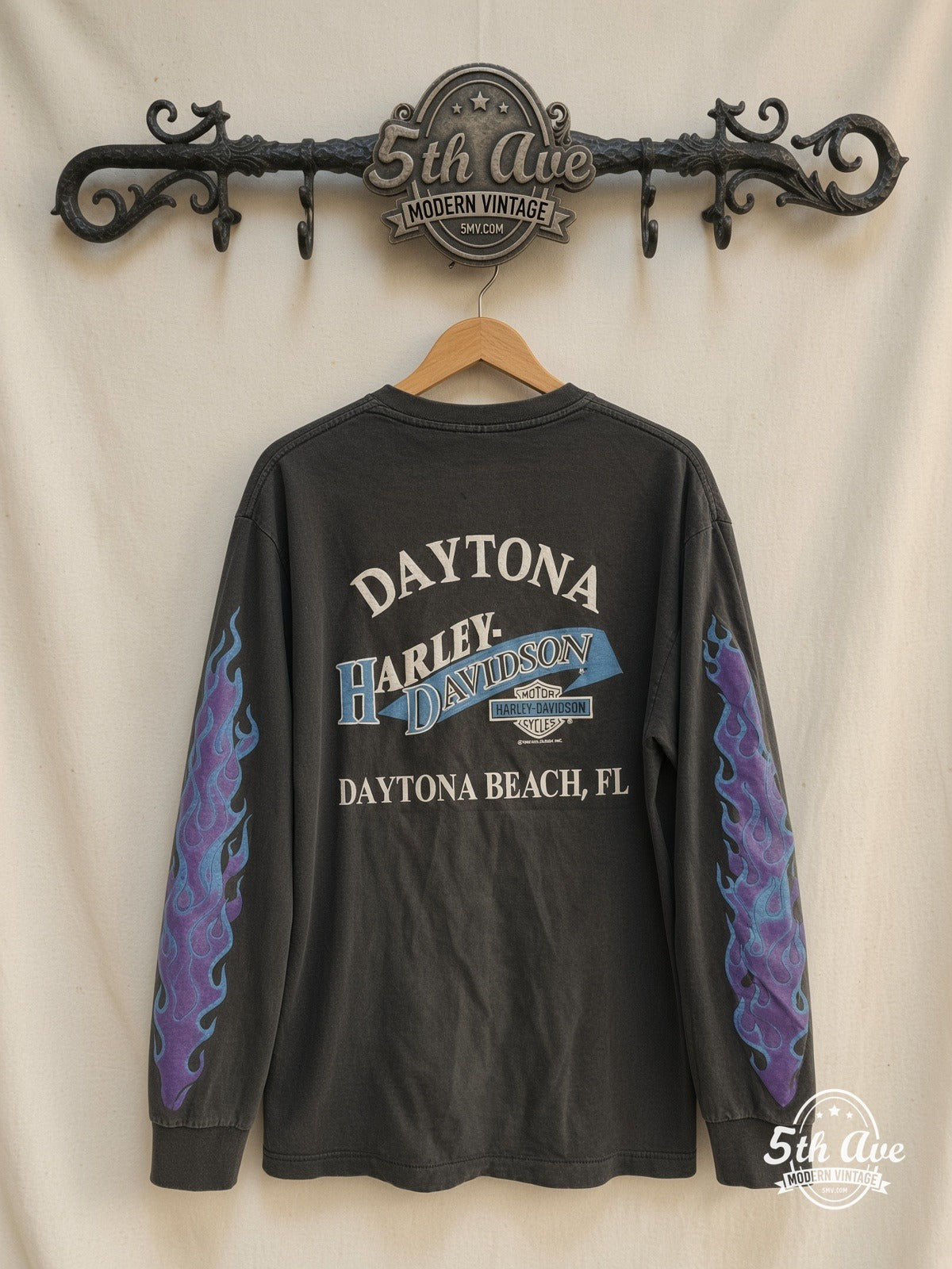 Harley-Davidson Chrome Sweet Chrome Daytona vintage t-shirt back on rack