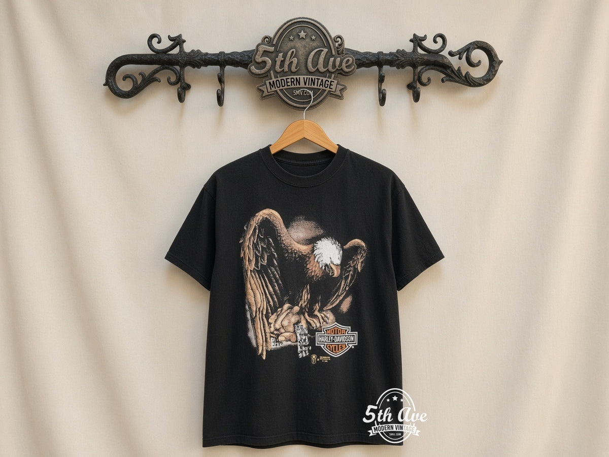 Harley-Davidson – Kenosha – Vintage Graphic Tee vintage tee on 5th Ave cream rack — front
