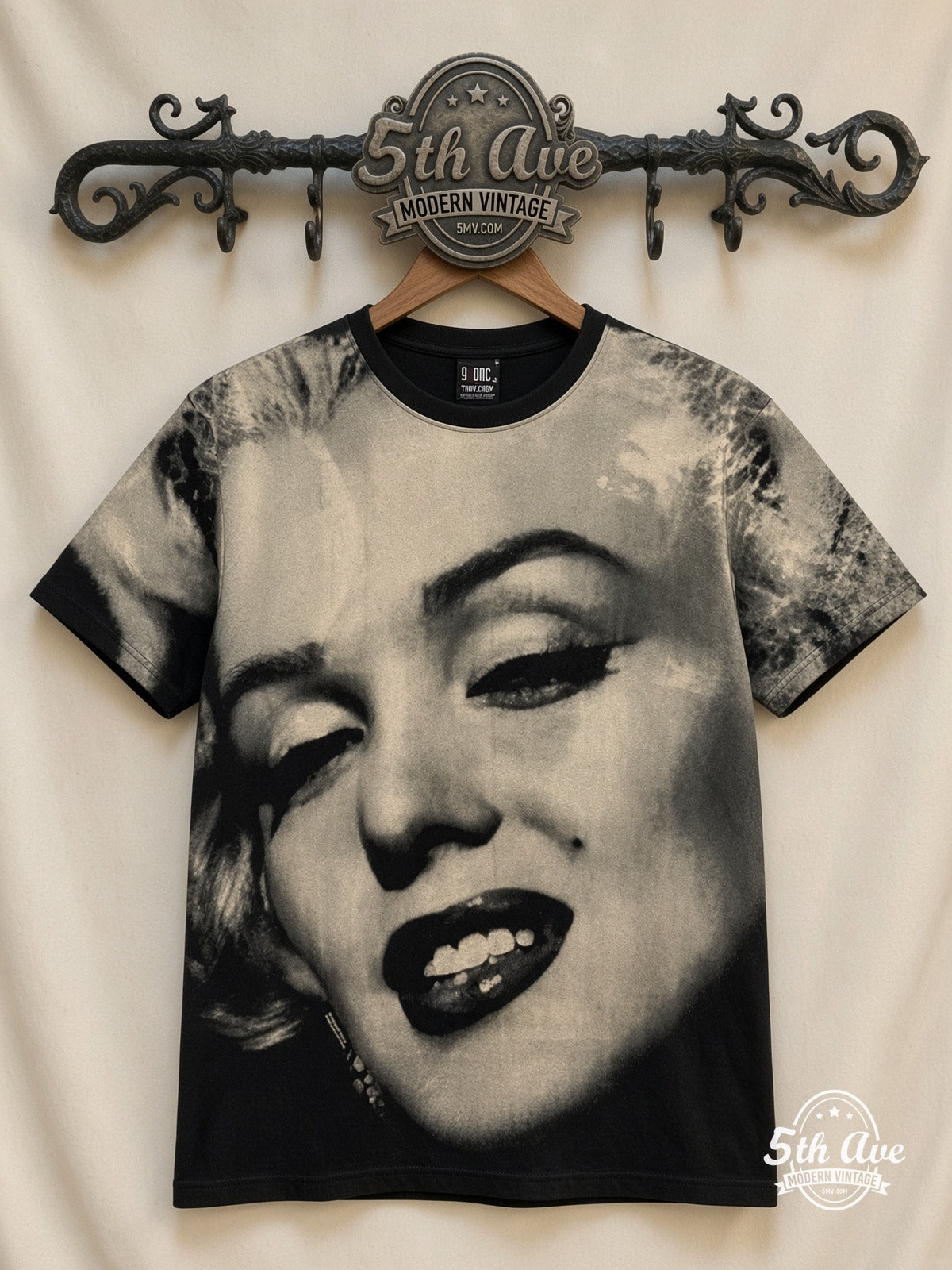 Marilyn Monroe Face Closeup all over print vintage graphic tee front on cream 5th Ave rack