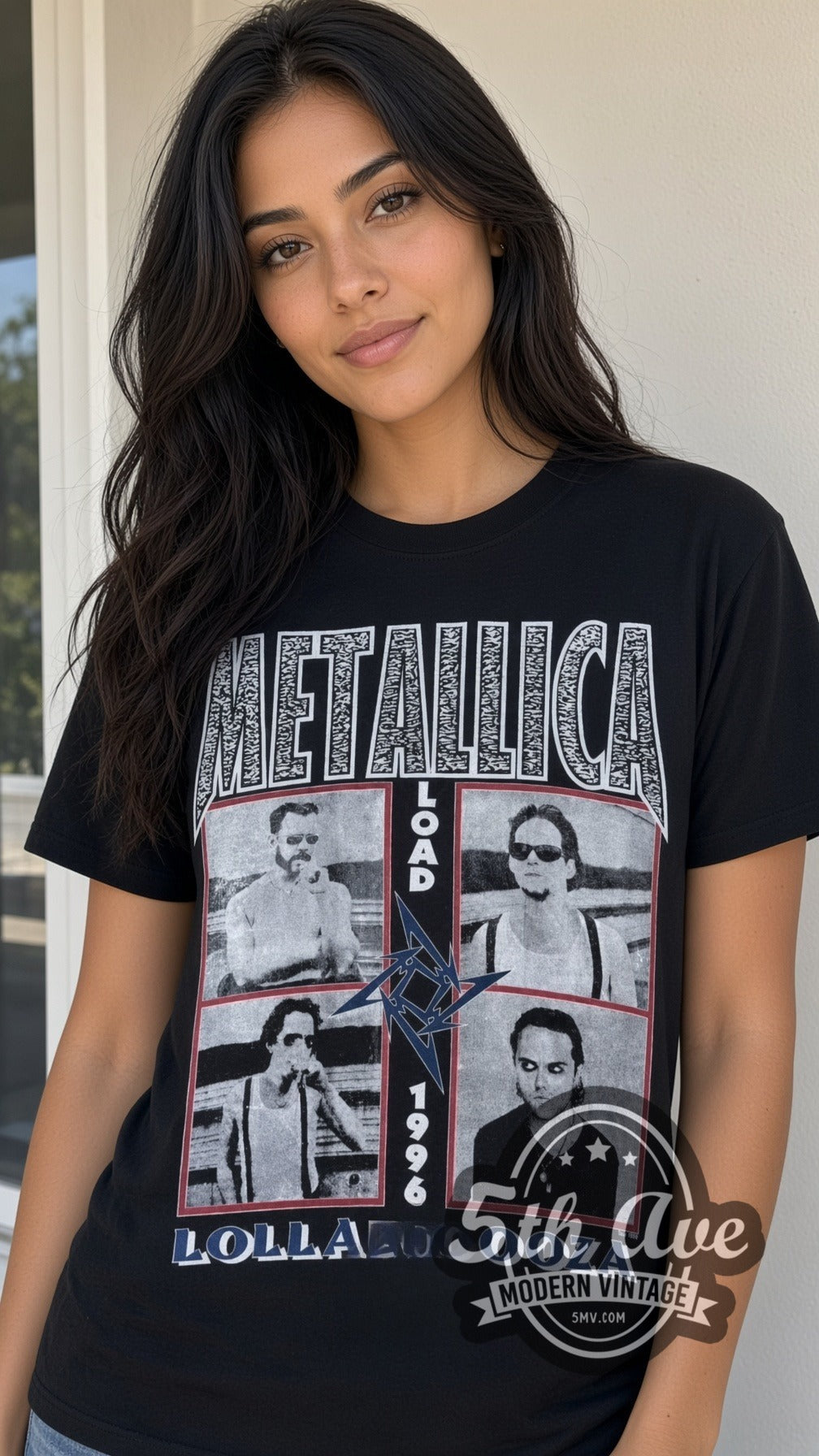 Model wearing the Metallica Load Lollapalooza 1996 vintage band t-shirt in black