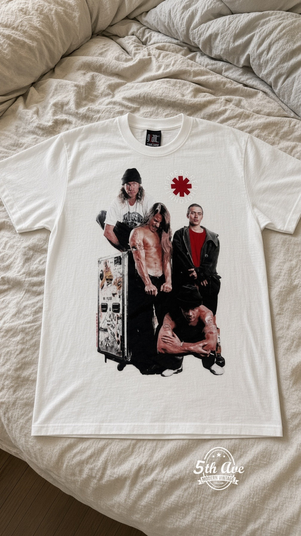 MB 044 Red Hot Chili Peppers Asterisk Band bed