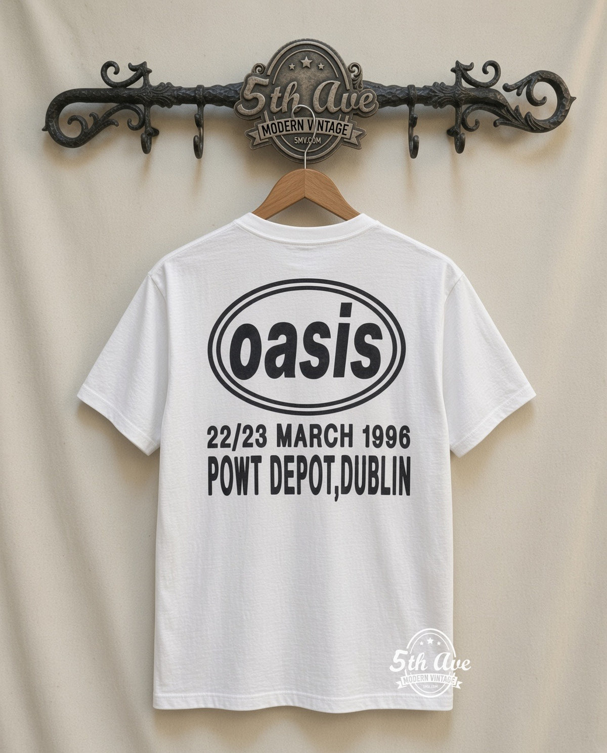 MB 083 Oasis Liam Mic rack back