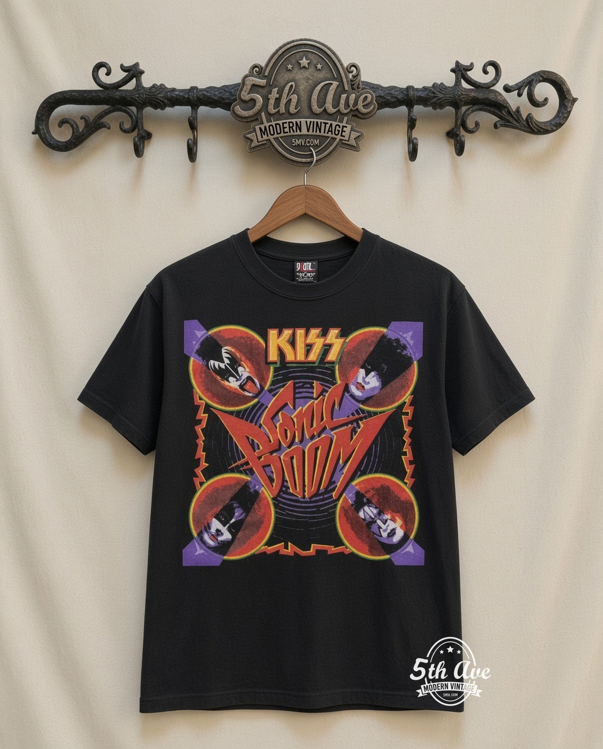 MB 112 KISS Animalize rack front