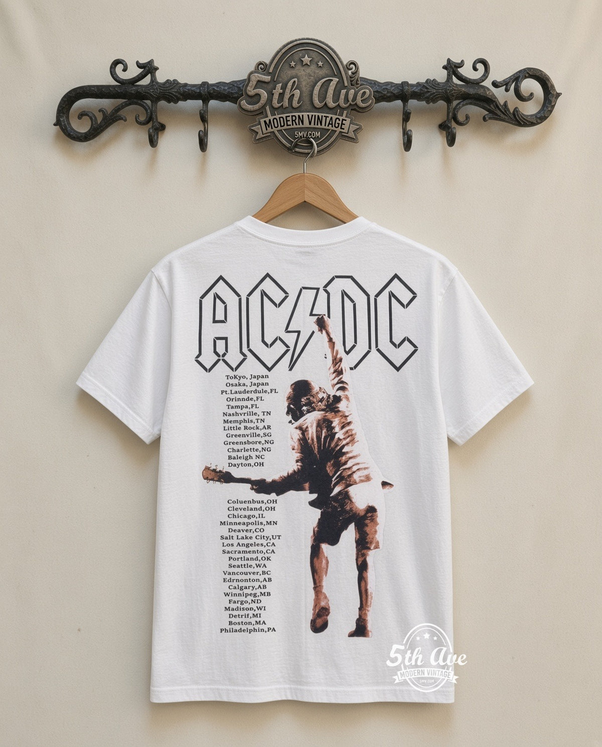 MB 134 AC/DC Angus Live rack back