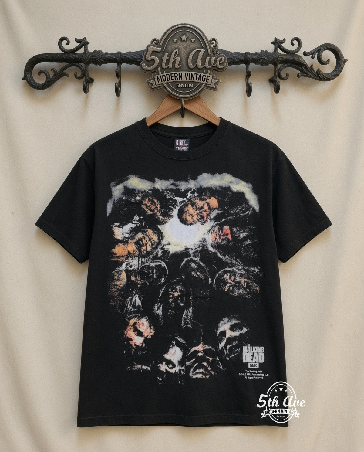 MB 148 The Walking Dead Walker Collage rack front