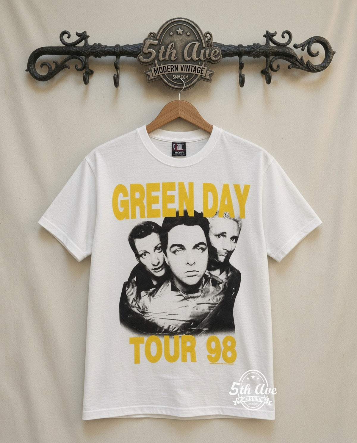 MB 152 Green Day Tour 98 rack front