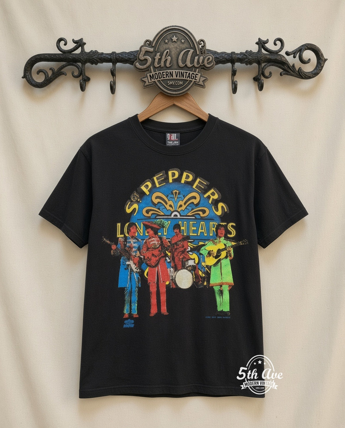 MB 162 The Beatles Sgt Peppers rack front
