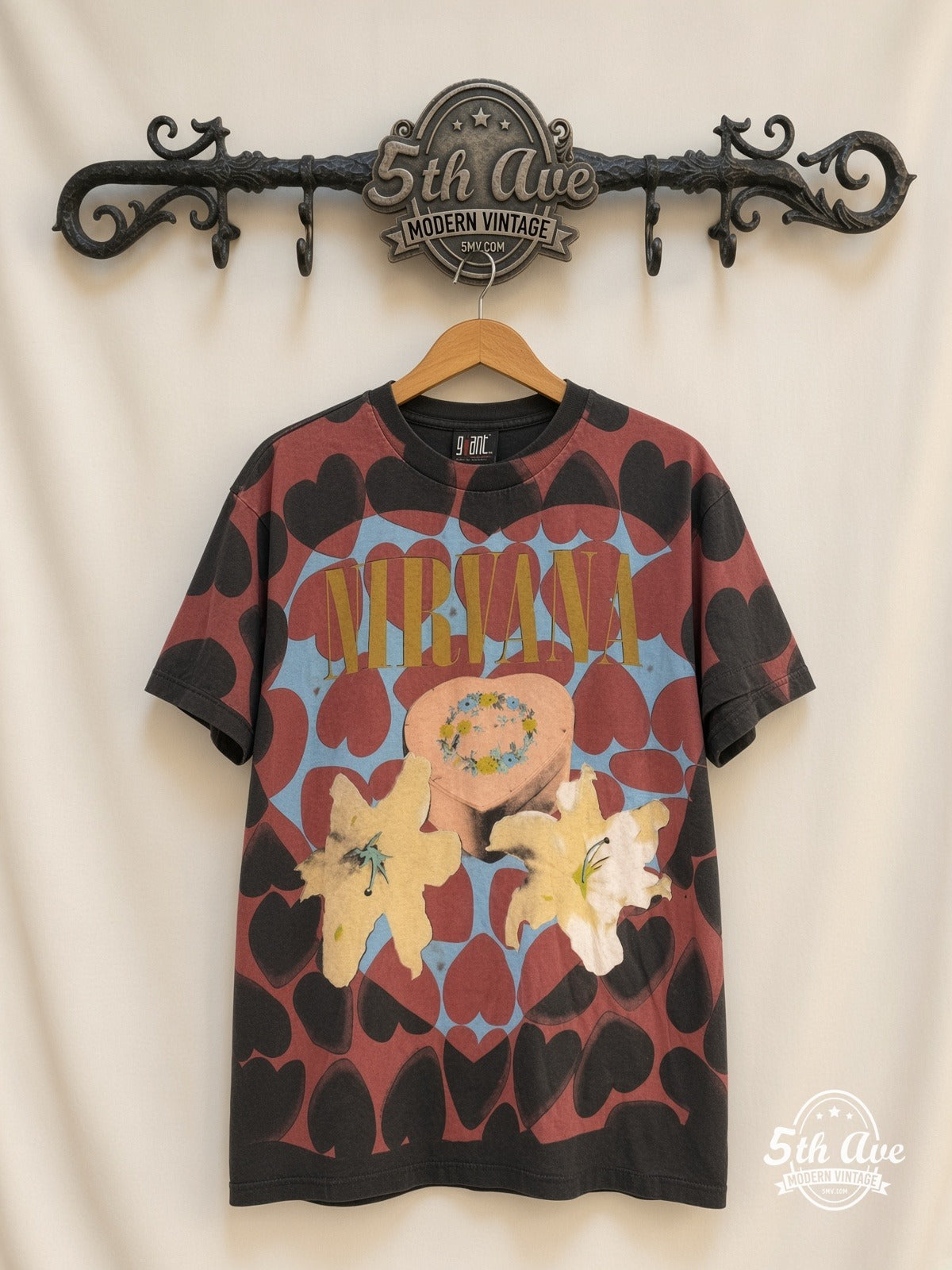 Nirvana Heart-Shaped Box In Utero Hearts Lilies vintage band t-shirt on rack