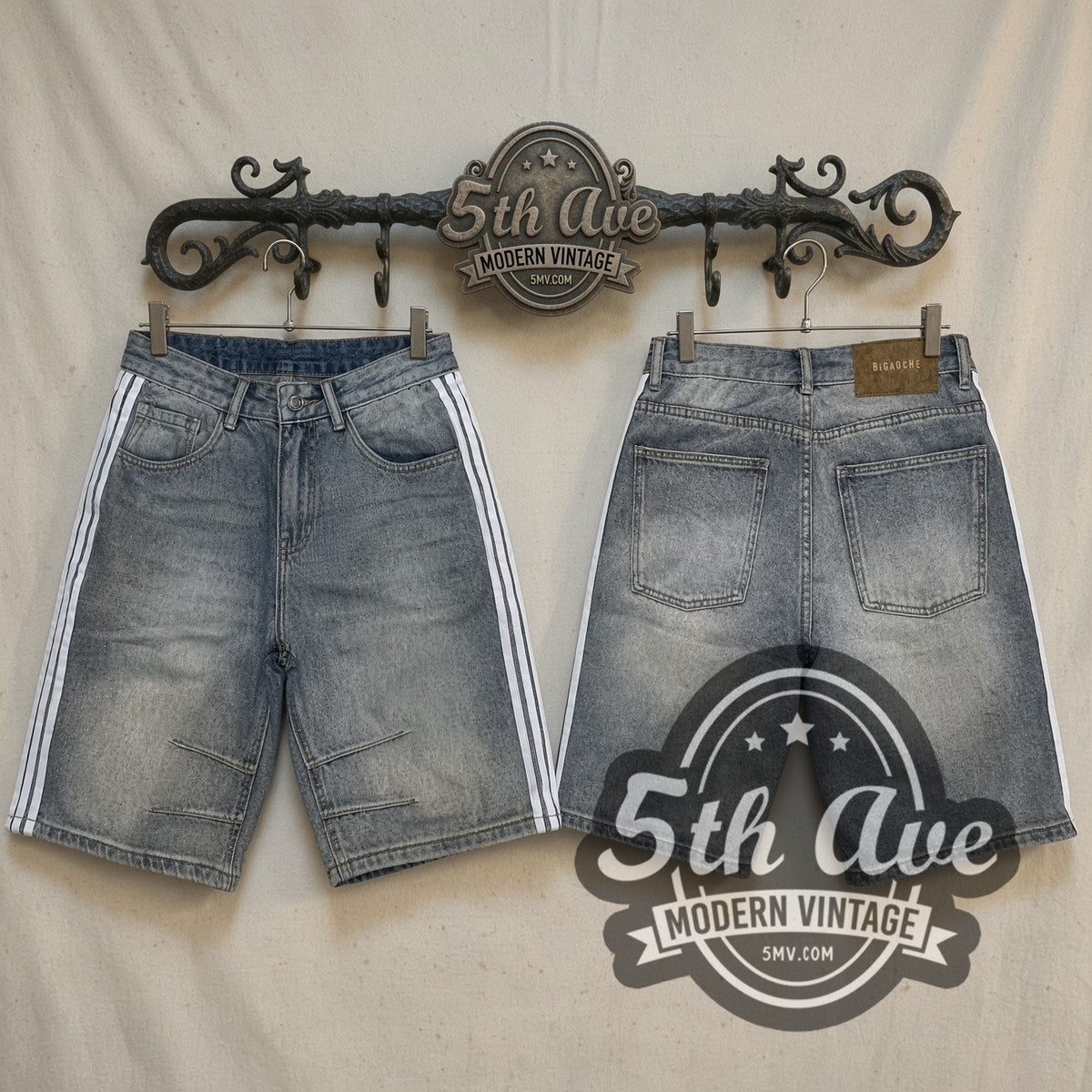 Light Wash Side Stripe Pintuck Jorts – Vintage Streetwear vintage jorts on the 5MV rack