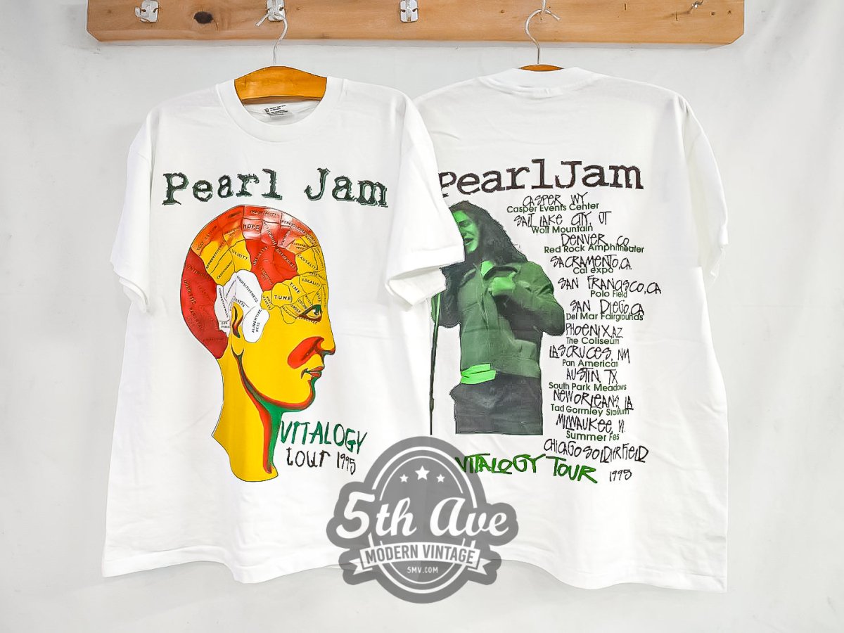 Pearl Jam 'Vitalogy' Tour 1995 - Vintage Reprint Band T-Shirt - Vintage Band Shirts