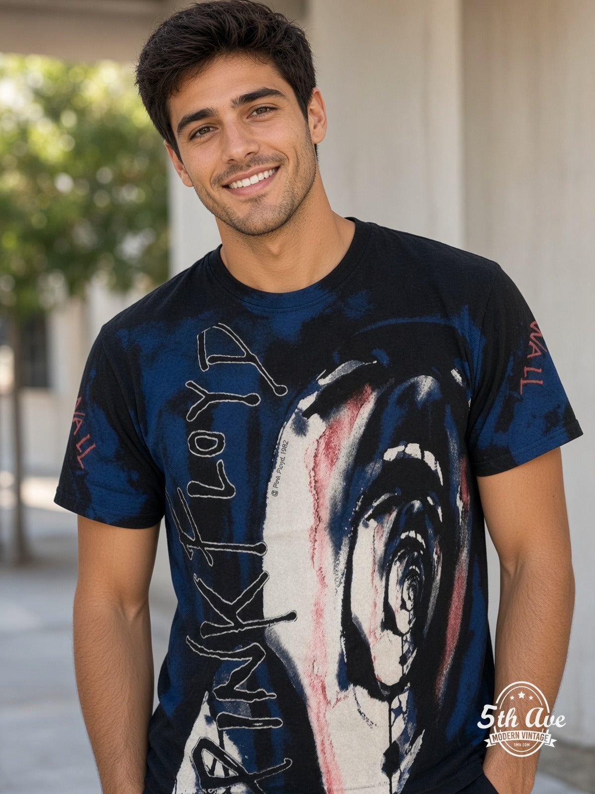 Pink Floyd The Wall Scream all over print vintage tee model wearing