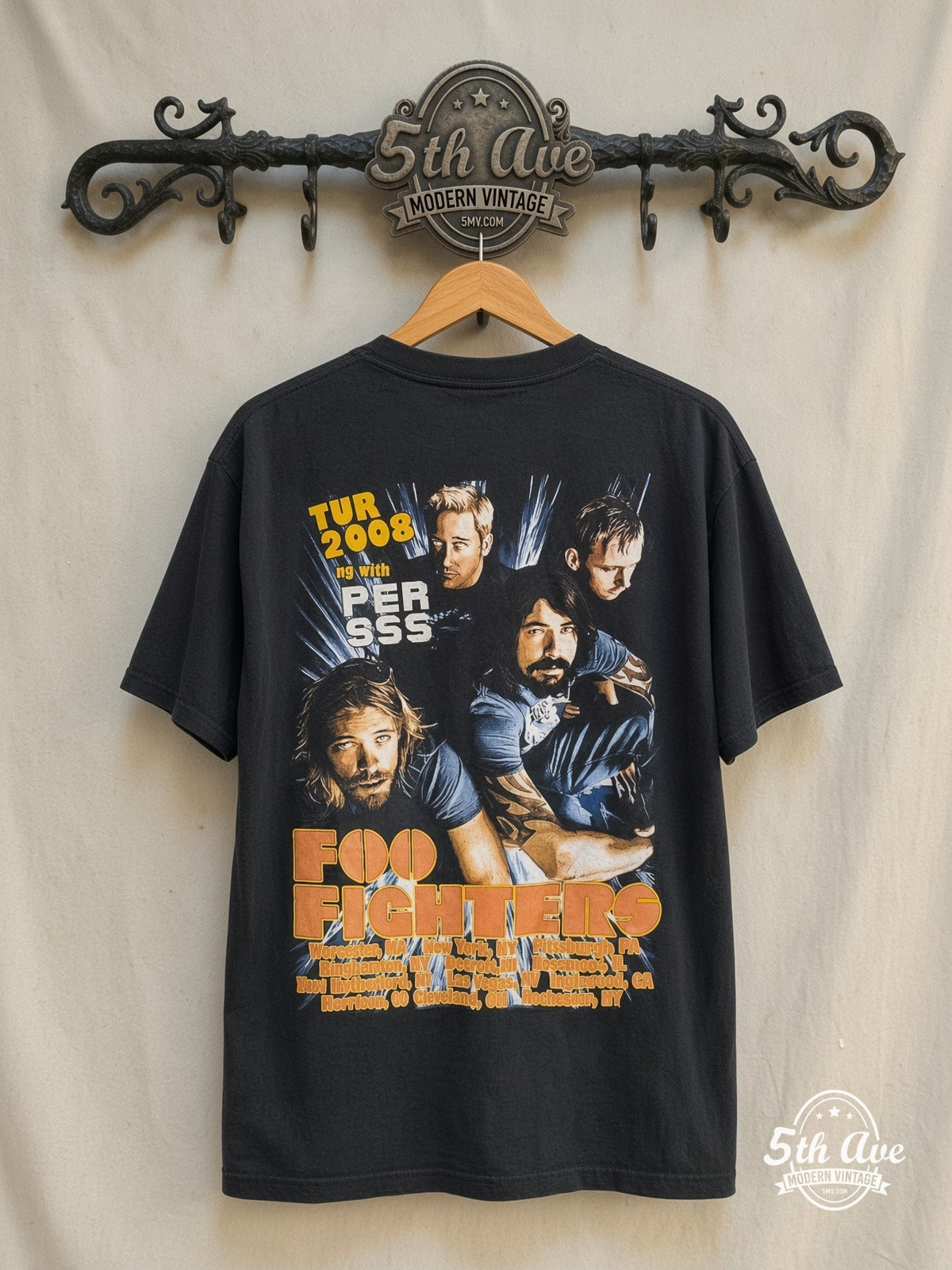 Foo Fighters – Tour 2008 – Vintage Band T-Shirt — back on locked cream ornate 5th Ave rack