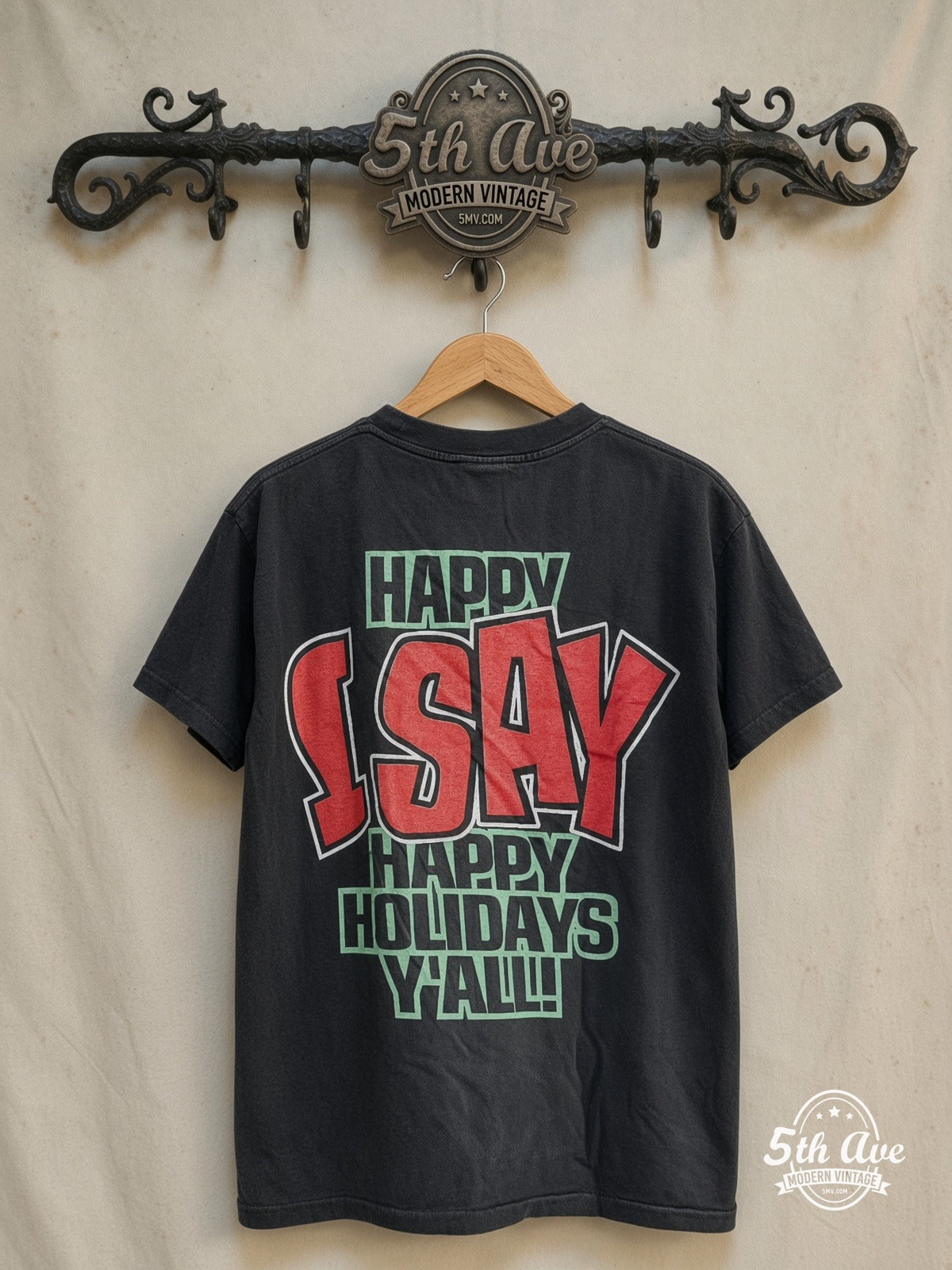 Looney Tunes – Foghorn Leghorn Happy Holidays – New Vintage Graphic Tee — back on locked cream ornate 5th Ave rack