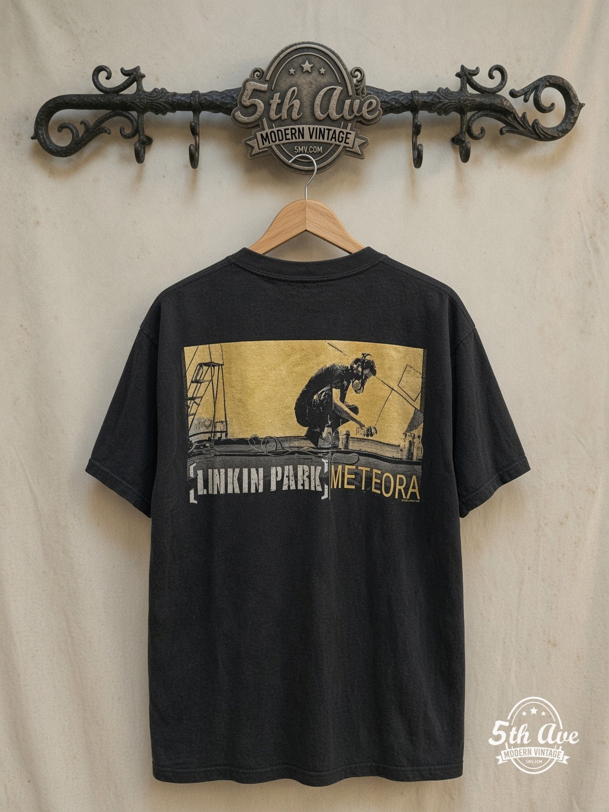 Linkin Park – Meteora Worldwide Tour 2004 – Vintage Band T-Shirt — back on locked cream ornate 5th Ave rack