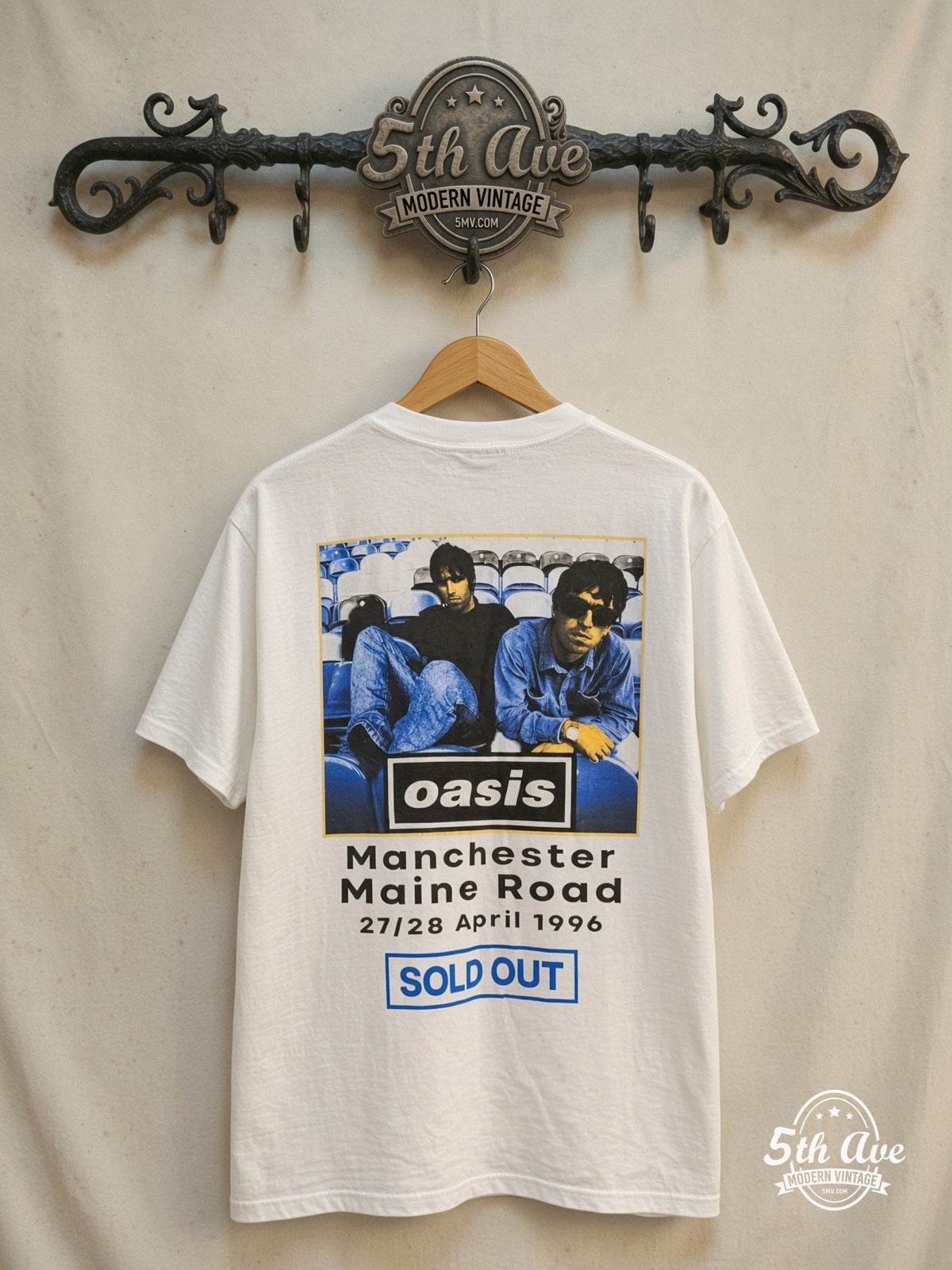 Oasis – (What's the Story) Morning Glory? Tour 1996 – Vintage Band T-Shirt — back on locked cream ornate 5th Ave rack