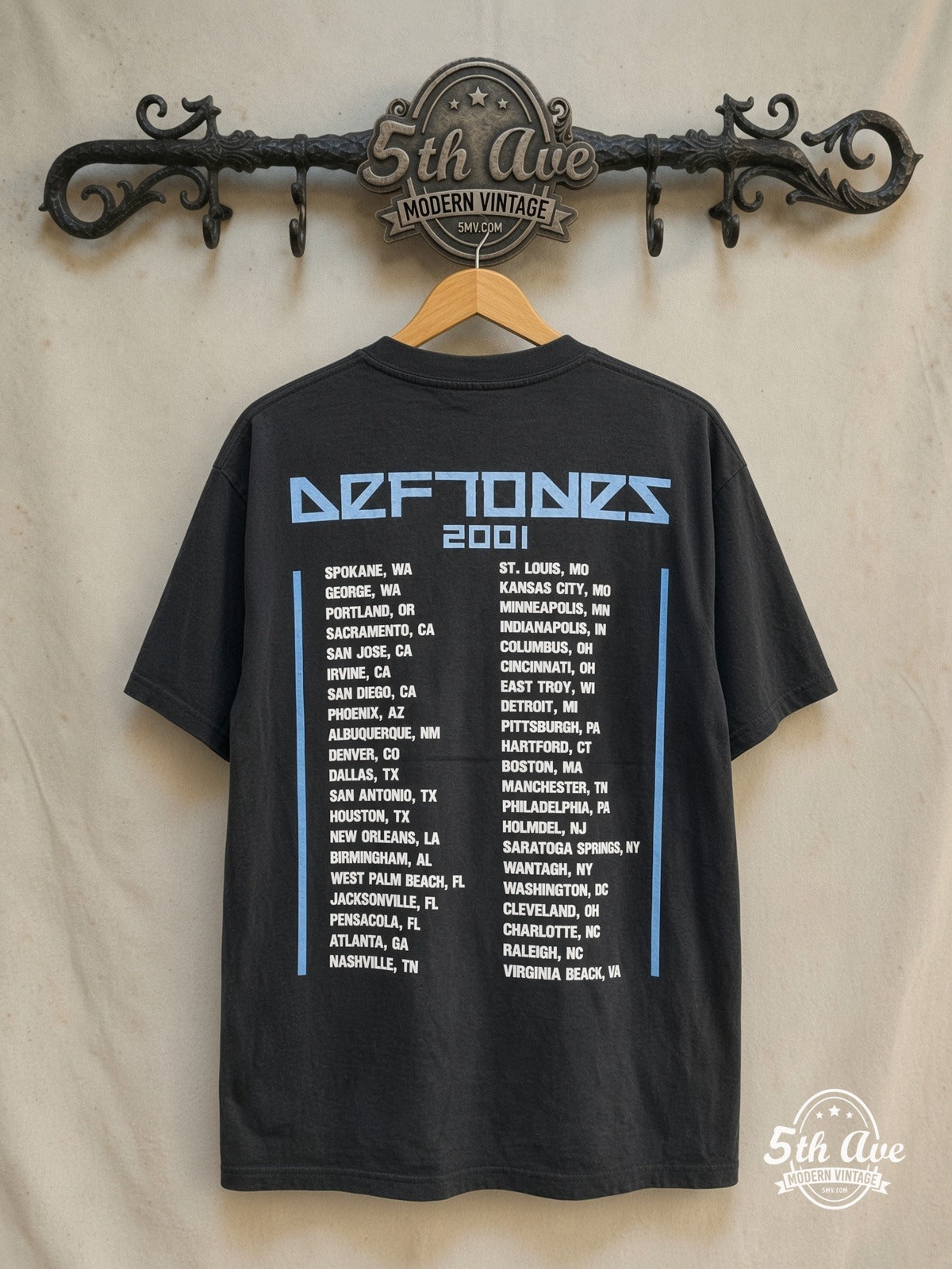 Deftones – Tour 2001 – Vintage Band T-Shirt — back on locked cream ornate 5th Ave rack