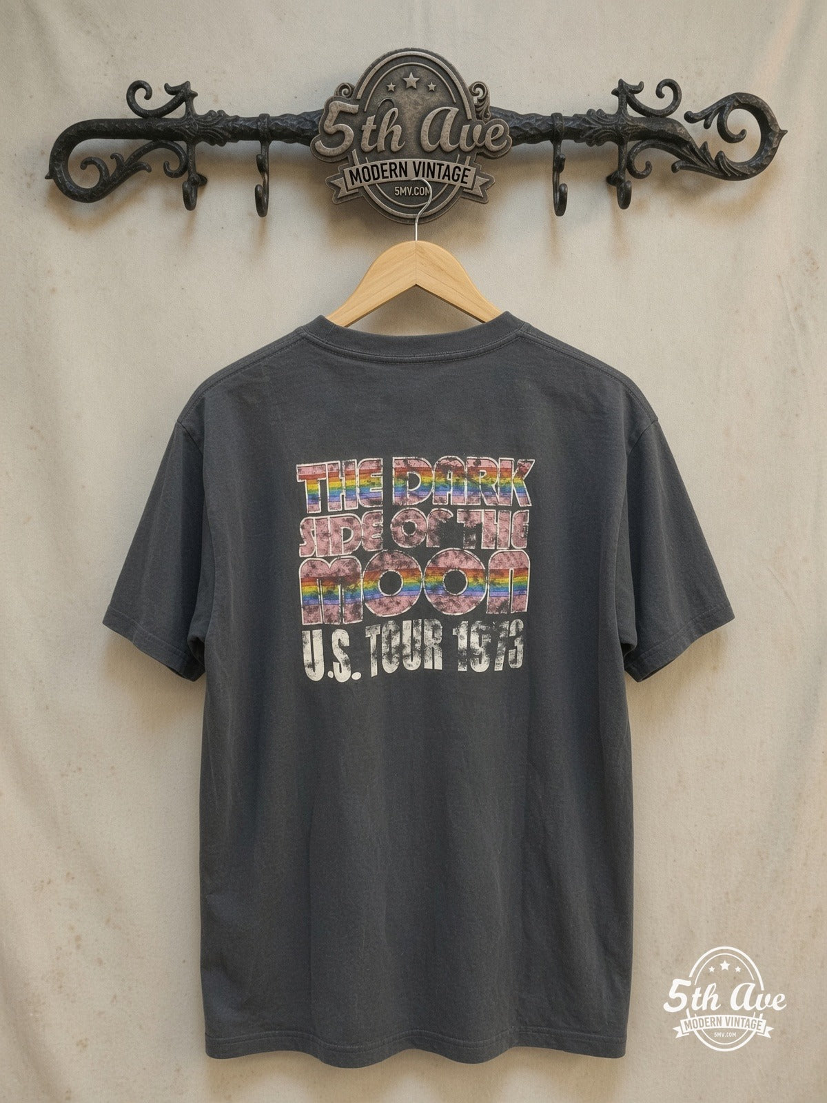 Pink Floyd – Dark Side of the Moon Prism – Vintage Band T-Shirt — back on locked cream ornate 5th Ave rack