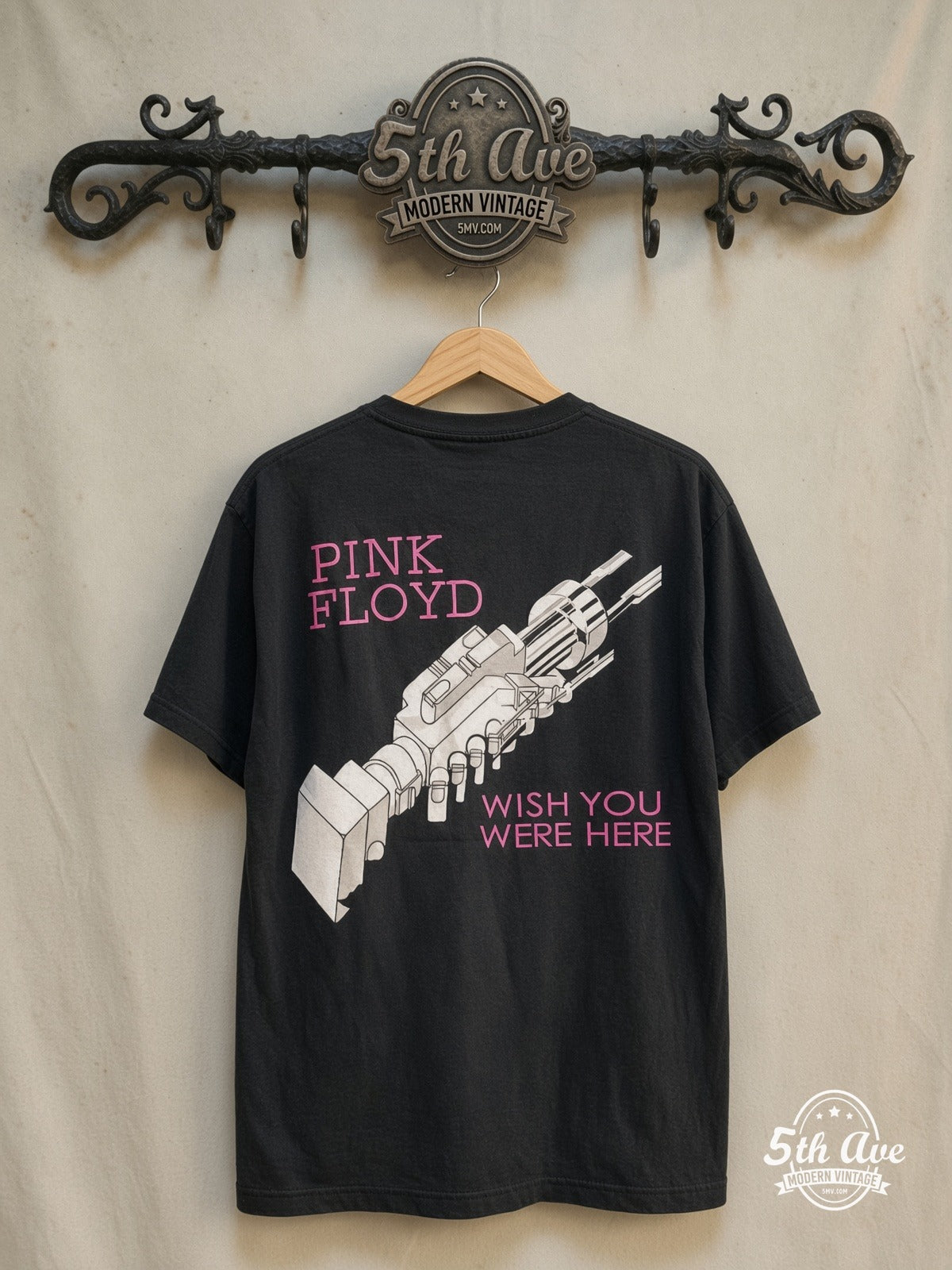 Pink Floyd – Wish You Were Here 1975 – Vintage Band T-Shirt — back on locked cream ornate 5th Ave rack