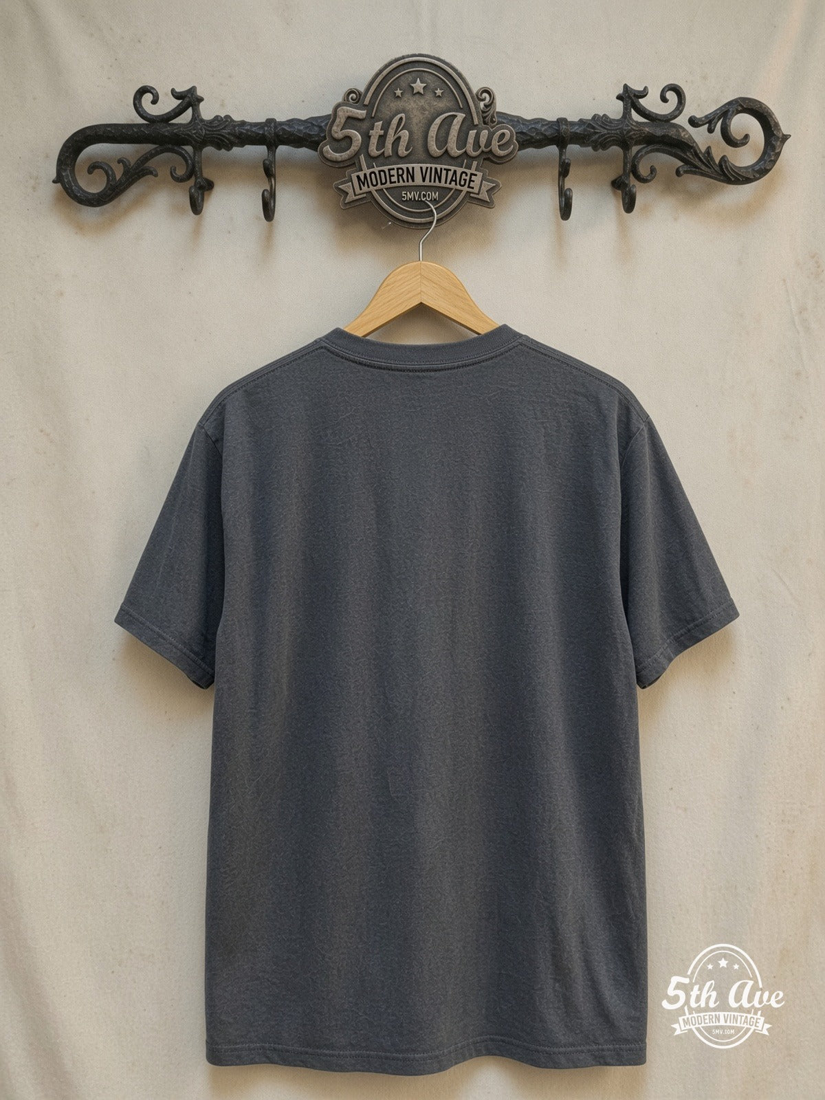 Green Day – American Idiot Band Trio Heart Grenade – Vintage Band T-Shirt — back on locked cream ornate 5th Ave rack