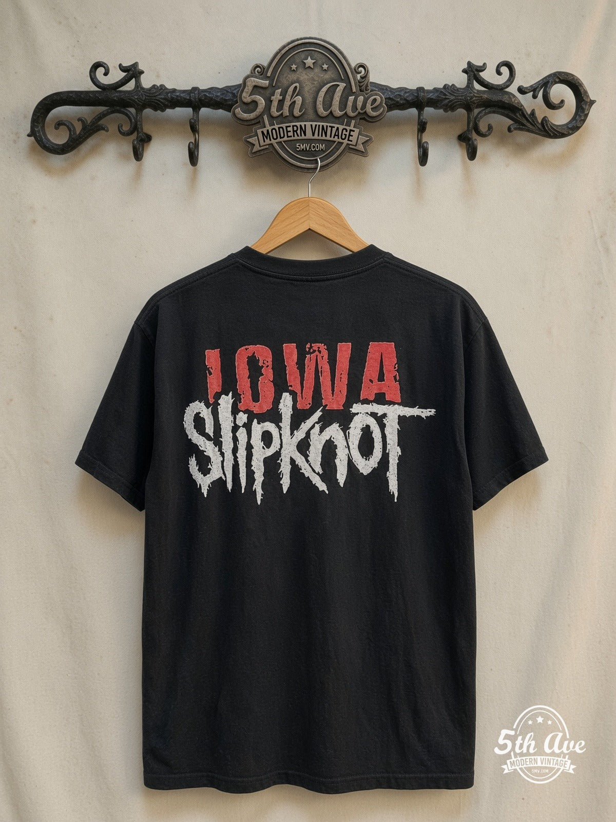 Slipknot – Iowa – Vintage Band T-Shirt — back on locked cream ornate 5th Ave rack
