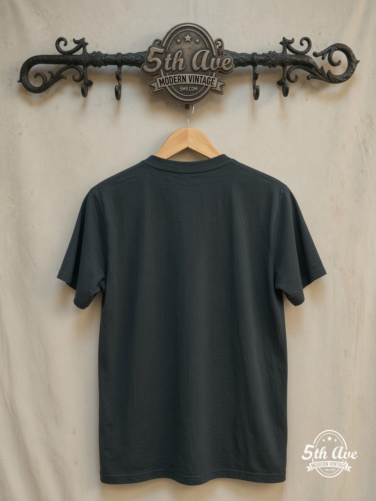 Radiohead – Sunglasses Band Photo Red Border Black – Vintage Band T-Shirt — back on locked cream ornate 5th Ave rack