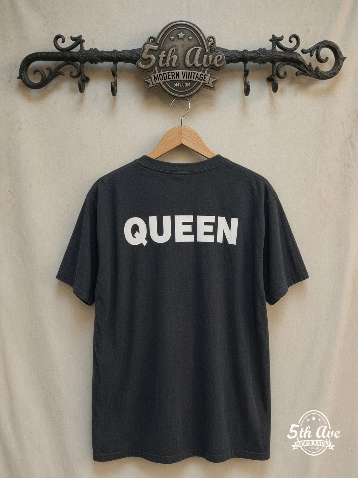 Queen – Crest Circle Member Names – Vintage Band T-Shirt — back on locked cream ornate 5th Ave rack