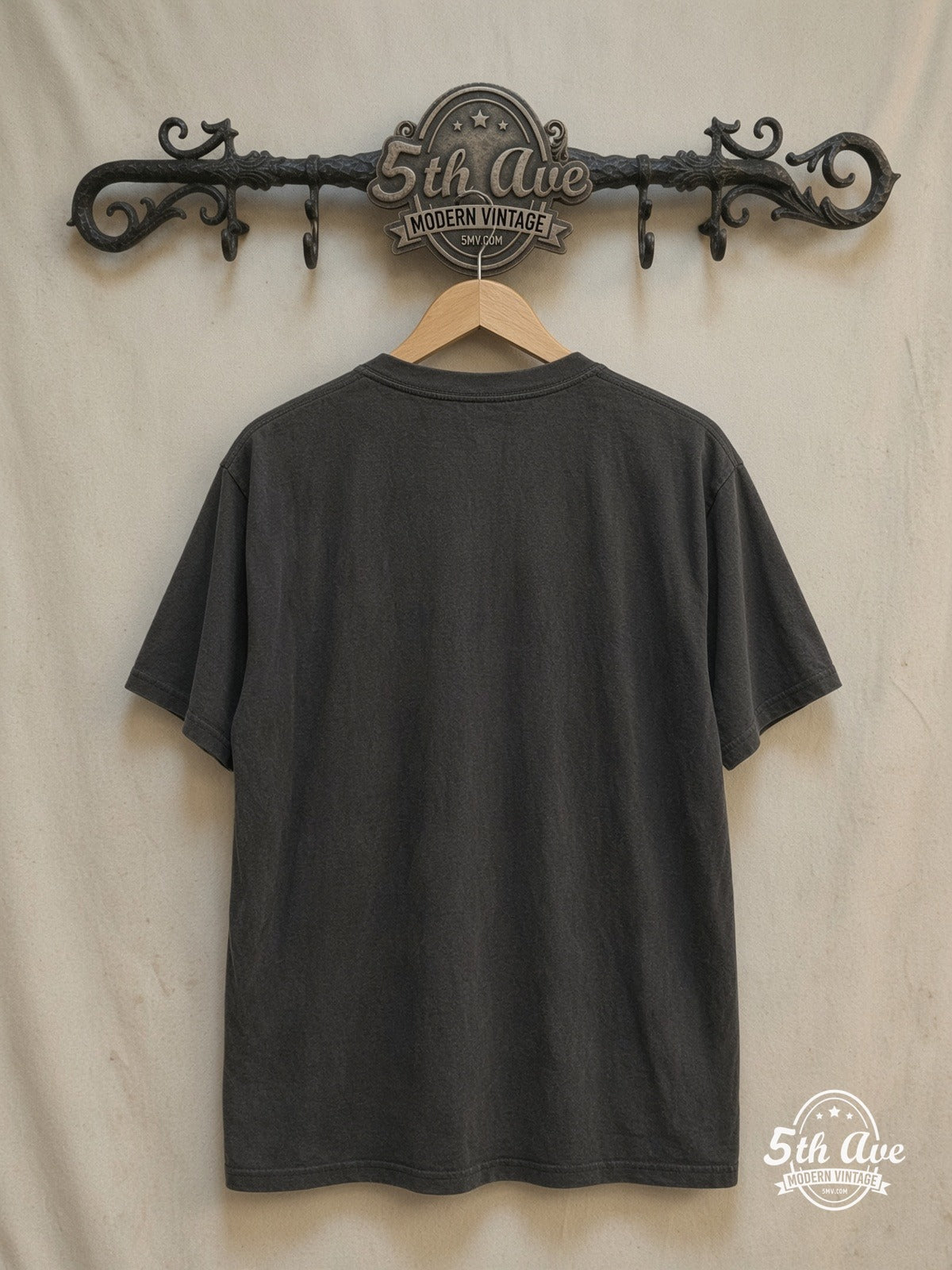 David Bowie – Blue 70s Hat Portrait – Vintage Band T-Shirt — back on locked cream ornate 5th Ave rack