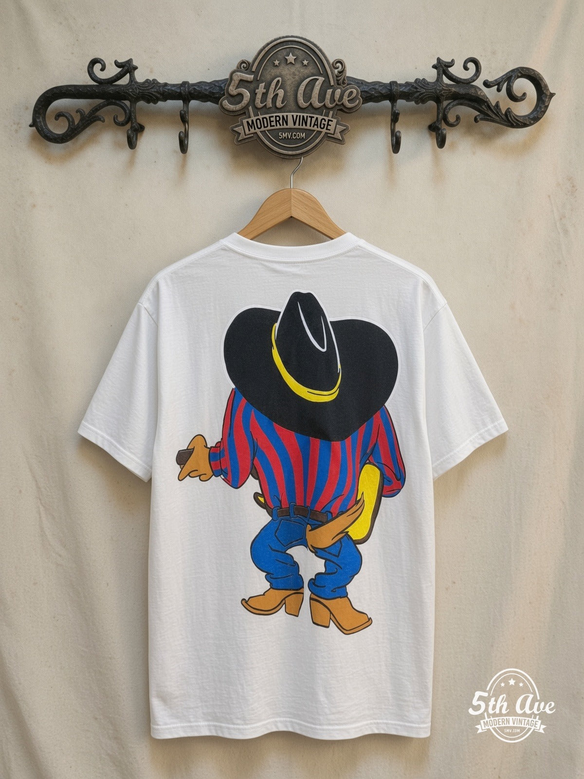 Looney Tunes – Garth Brooks Taz-Mania – New Vintage Graphic Tee — back on locked cream ornate 5th Ave rack