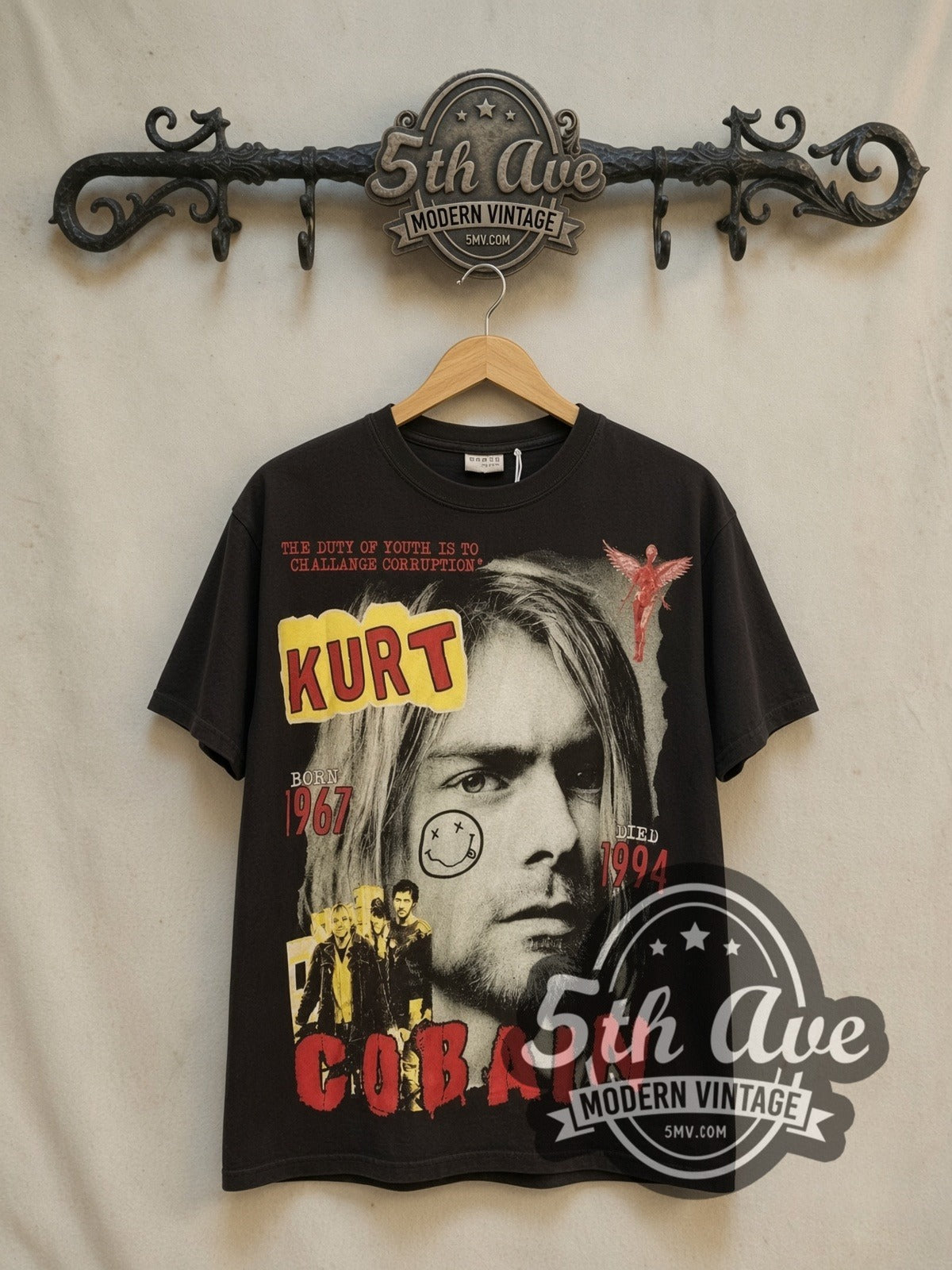 Kurt Cobain / Nirvana Graphic vintage band t-shirt, front view on the 5MV rack