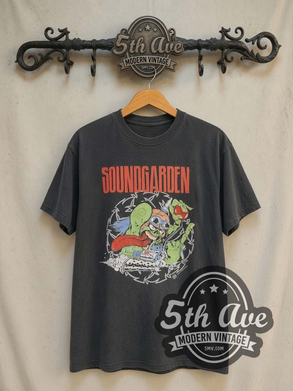 Soundgarden Badmotorfinger Melt vintage band t-shirt in black, front view on the 5MV rack