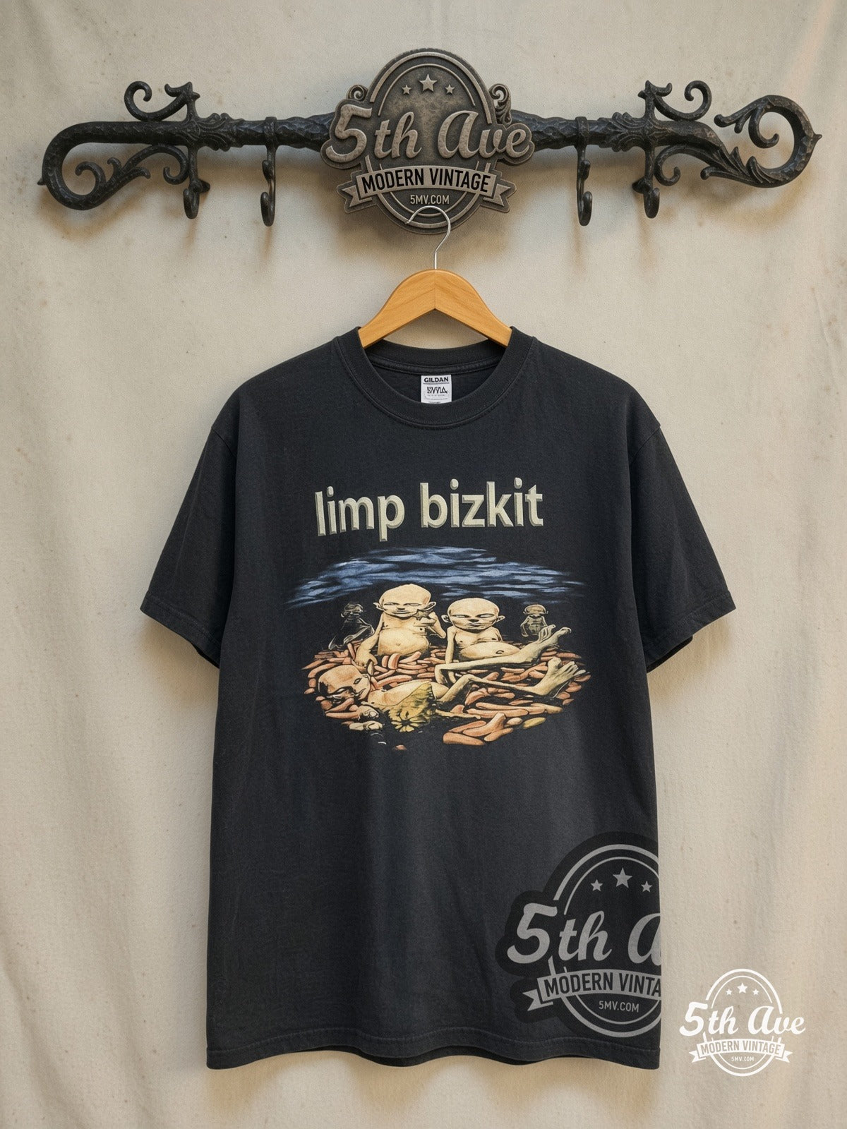 Limp Bizkit – Anger Management Hot Dogs Europe Dates – Vintage Band T-Shirt — front on locked cream ornate 5th Ave rack