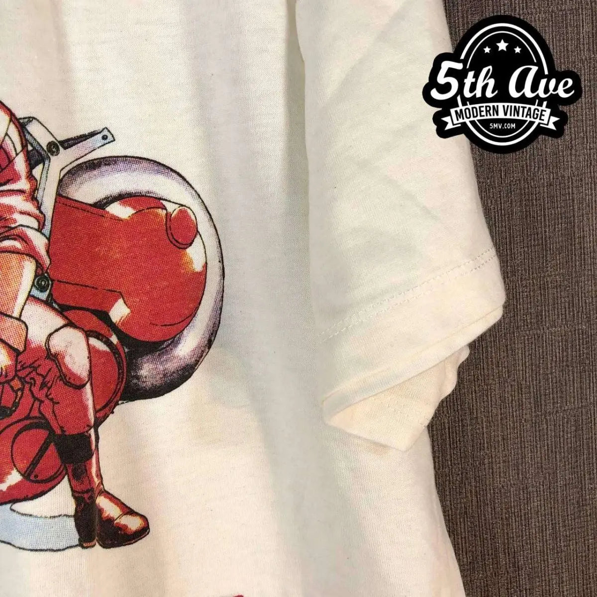 Model wearing Akira – Shotaro Kaneda – New Vintage Anime Tee vintage band tee