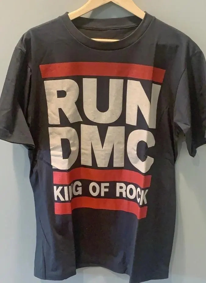Model wearing Run-DMC – RUN DMC vintage band tee
