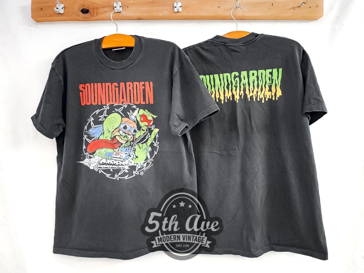 Soundgarden 'Badmotorfinger' - Vintage Reprint Band T-Shirt - Vintage Band Shirts