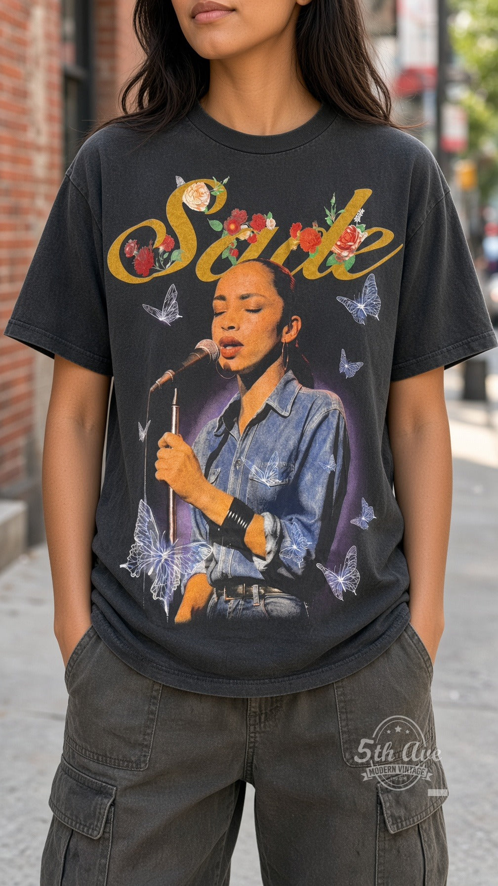 Model wearing Sade – The Best of Sade vintage band tee