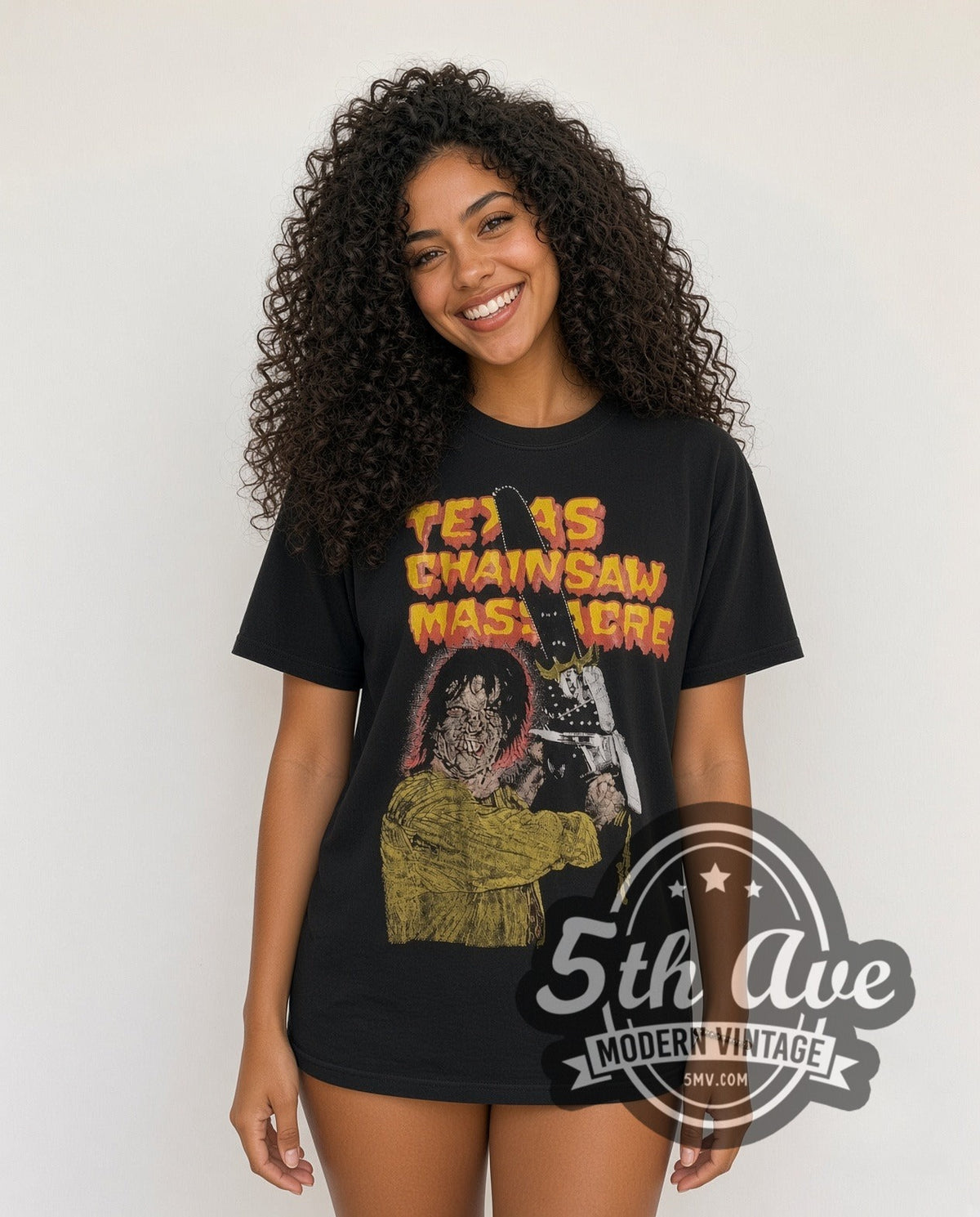 Model wearing the Texas Chainsaw Massacre vintage graphic t-shirt