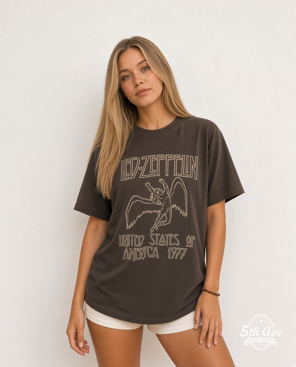 Authentic Vintage Led Zeppelin U.S. Tour 1977 Black Crewneck T-Shirt model